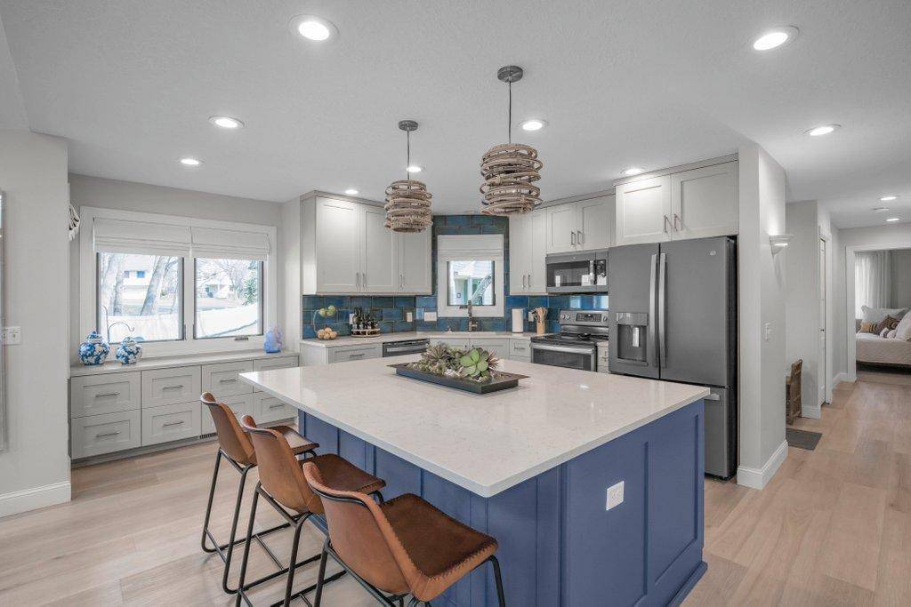 Maple Grove, MN 55369,8439 Rice Lake RD