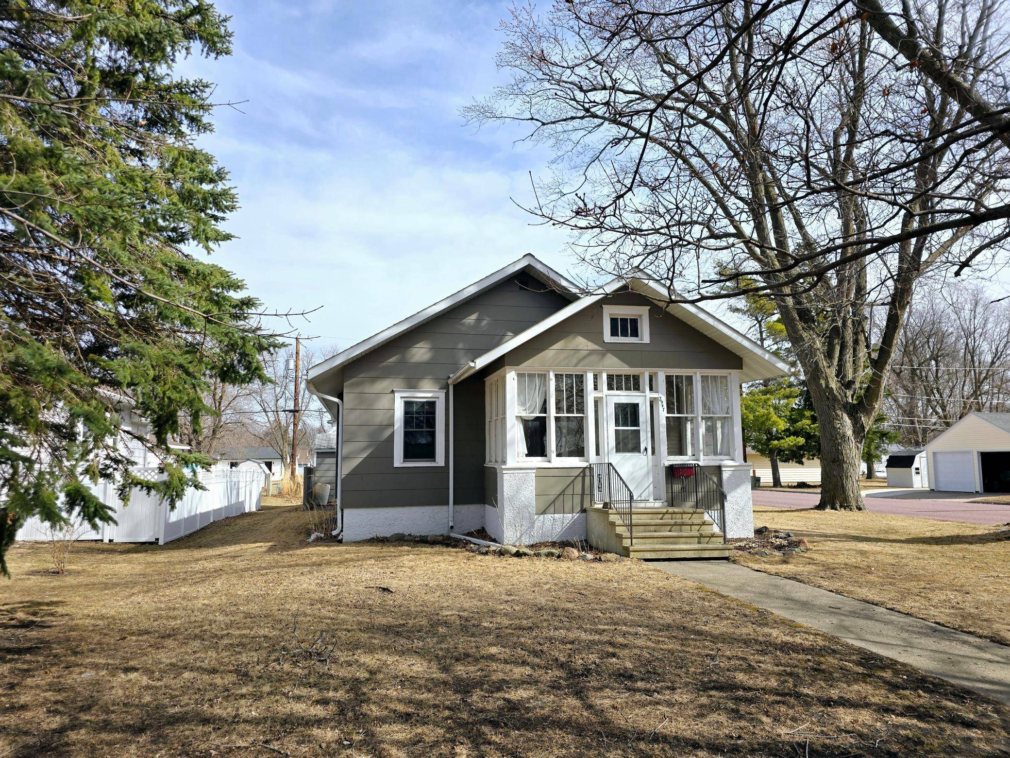 Slayton, MN 56172,2947 Linden AVE