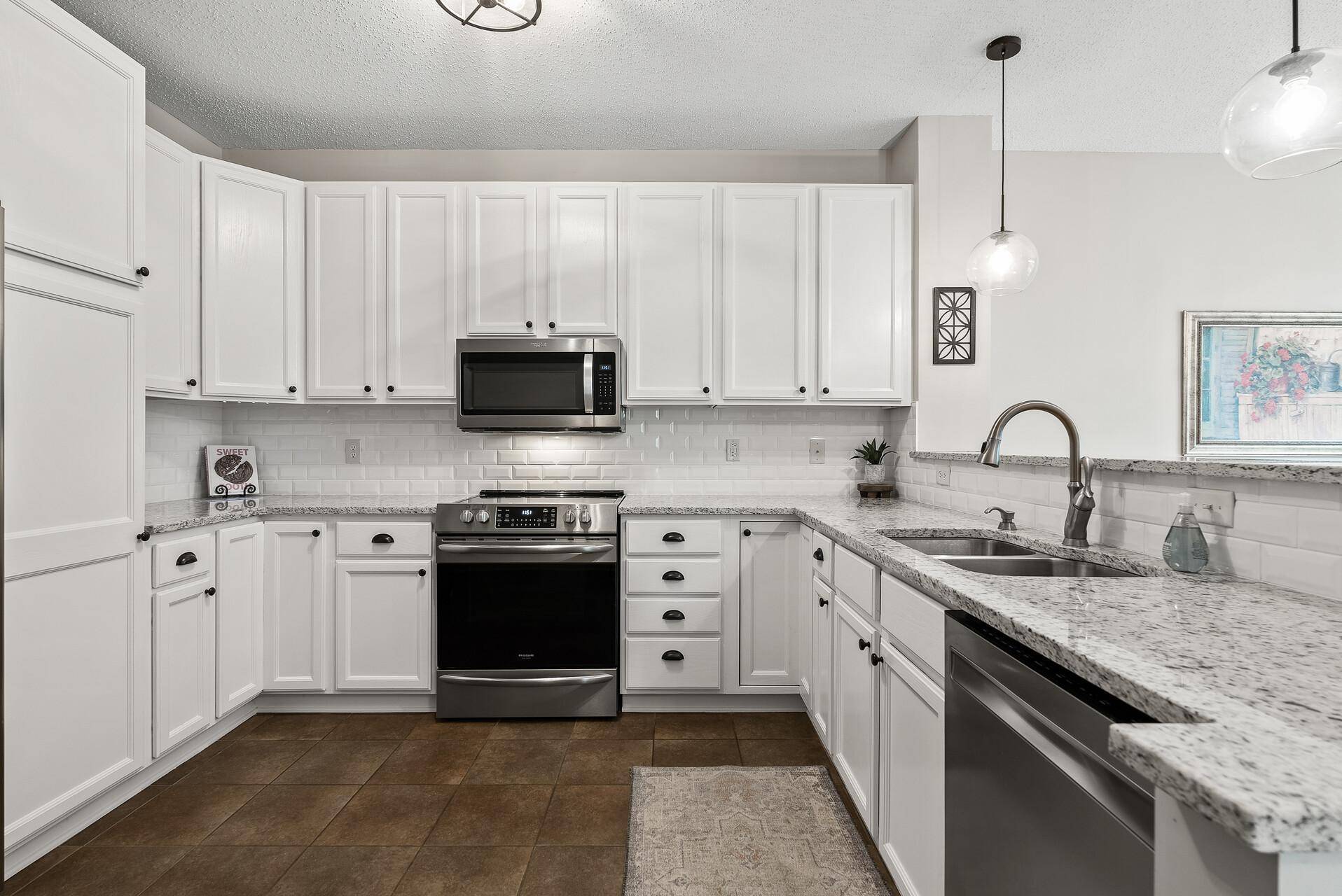 Eden Prairie, MN 55347,14334 Wilson DR