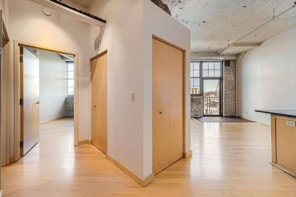 Minneapolis, MN 55413,1901 E Hennepin AVE #408