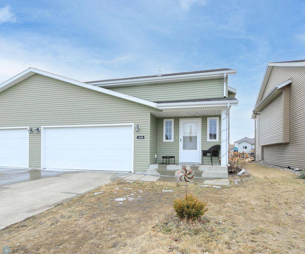 Moorhead, MN 56560,1215 37th AVE S