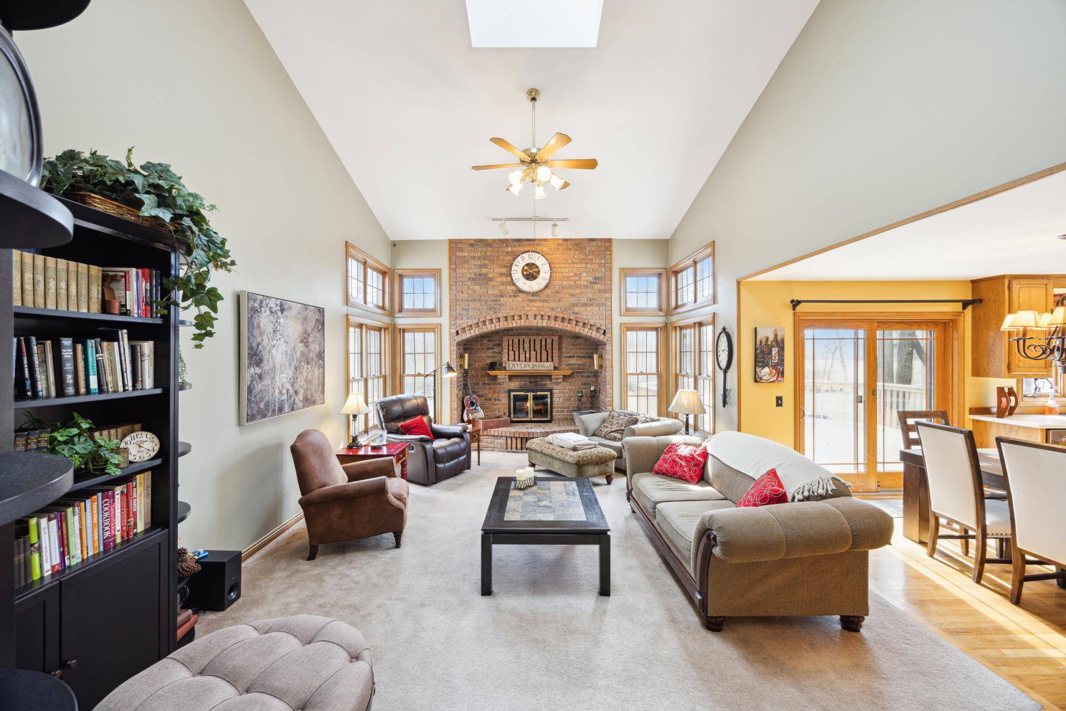Blaine, MN 55449,3374 Rodeo DR NE
