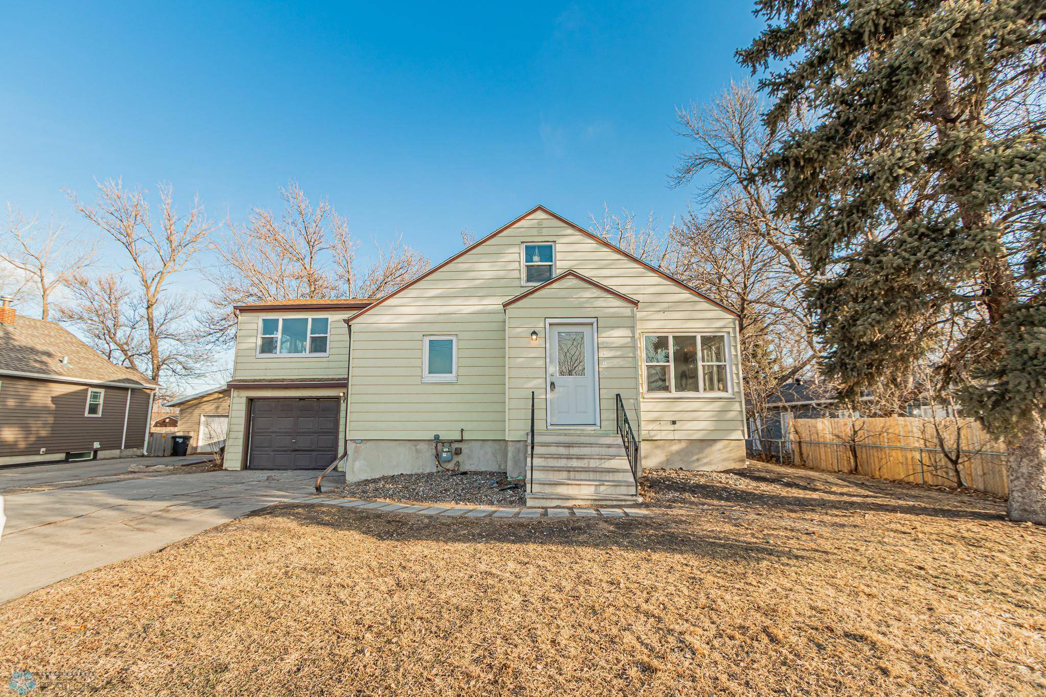 Fargo, ND 58102,3105 7th AVE N