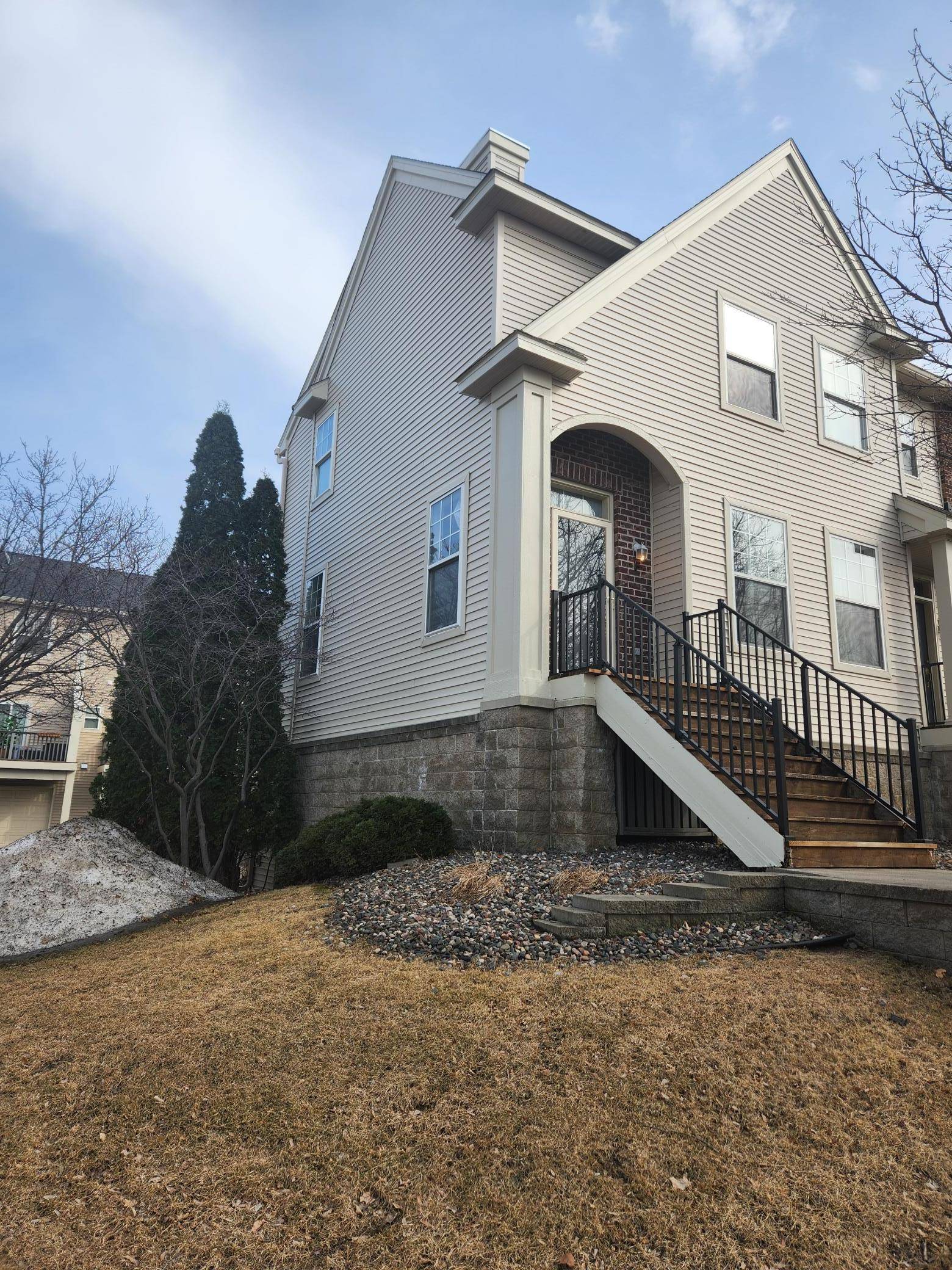 Blaine, MN 55449,11330 Davenport CIR NE #F