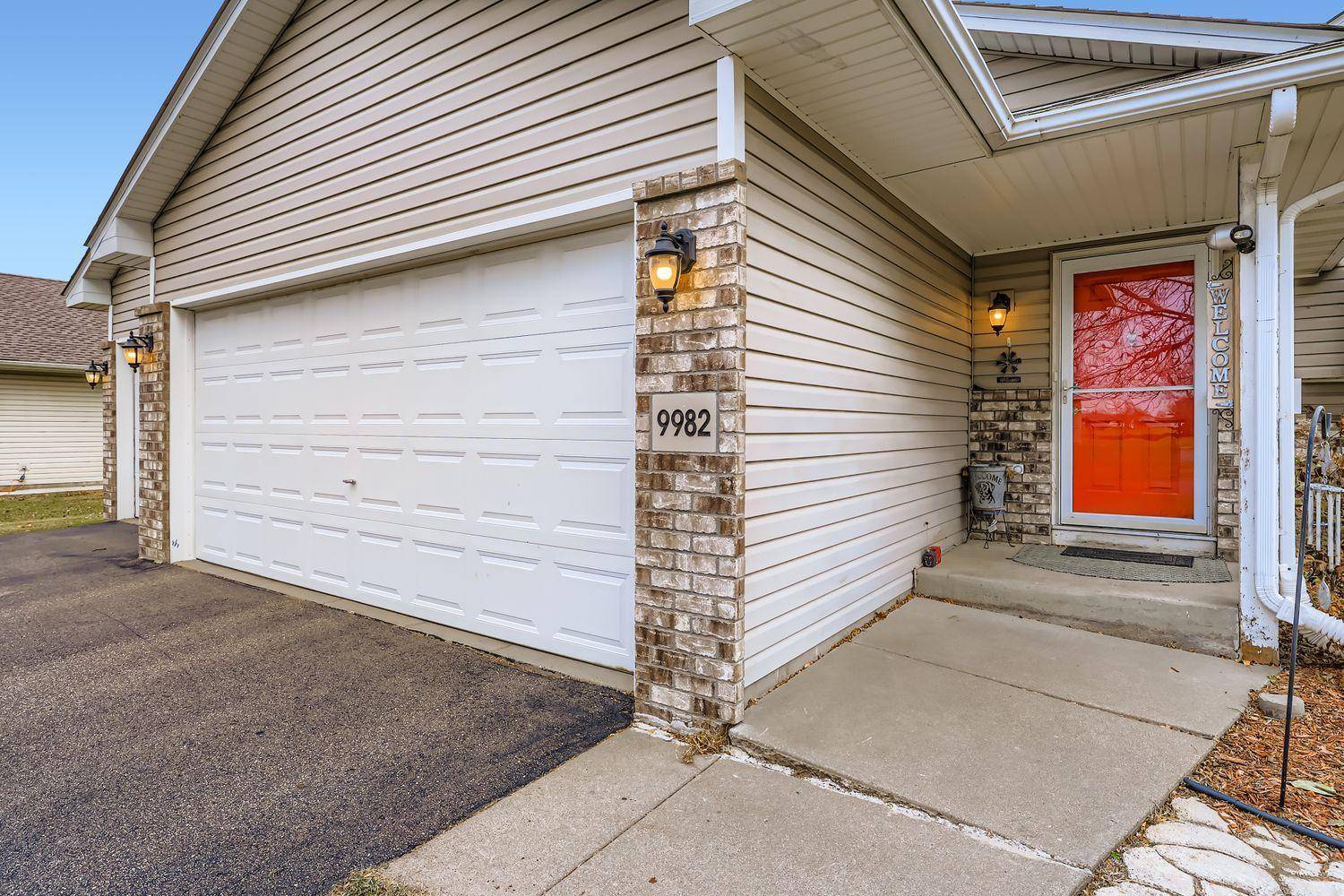 Monticello, MN 55362,9982 Park Place DR