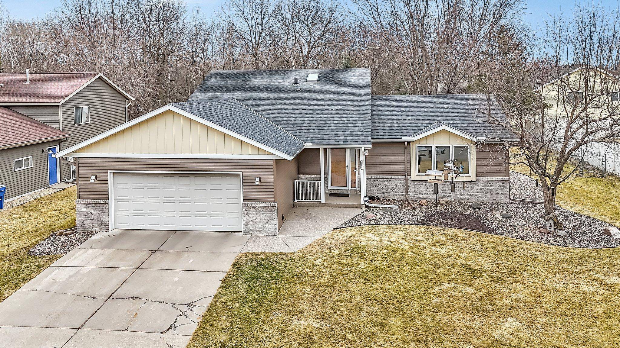 Sauk Rapids, MN 56379,1004 13th ST N