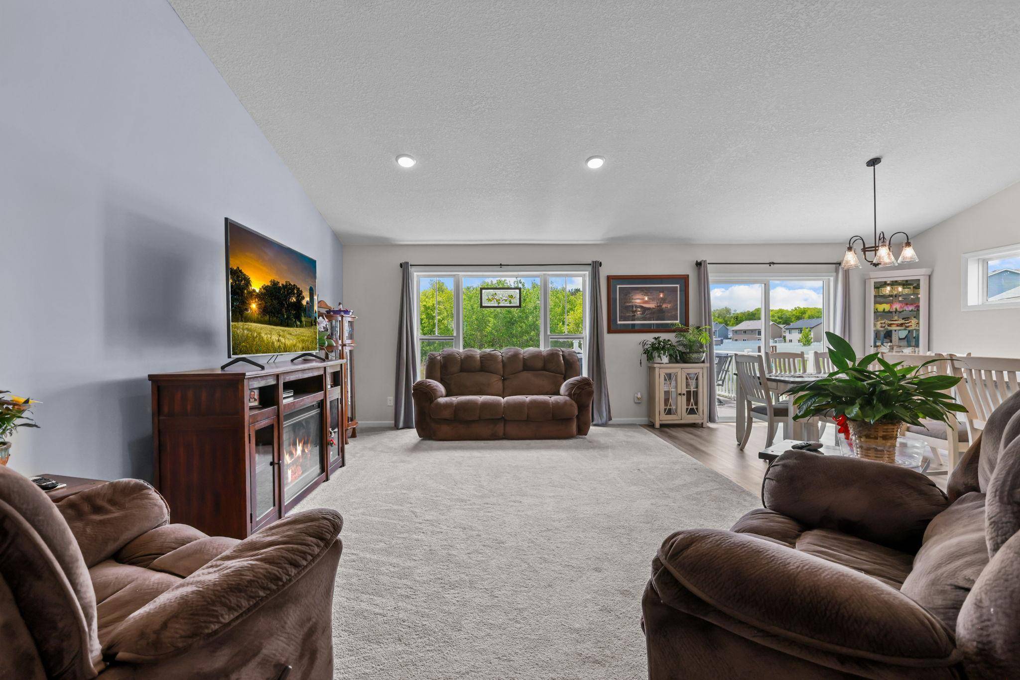 Isanti, MN 55040,941 Whiskey RD NW