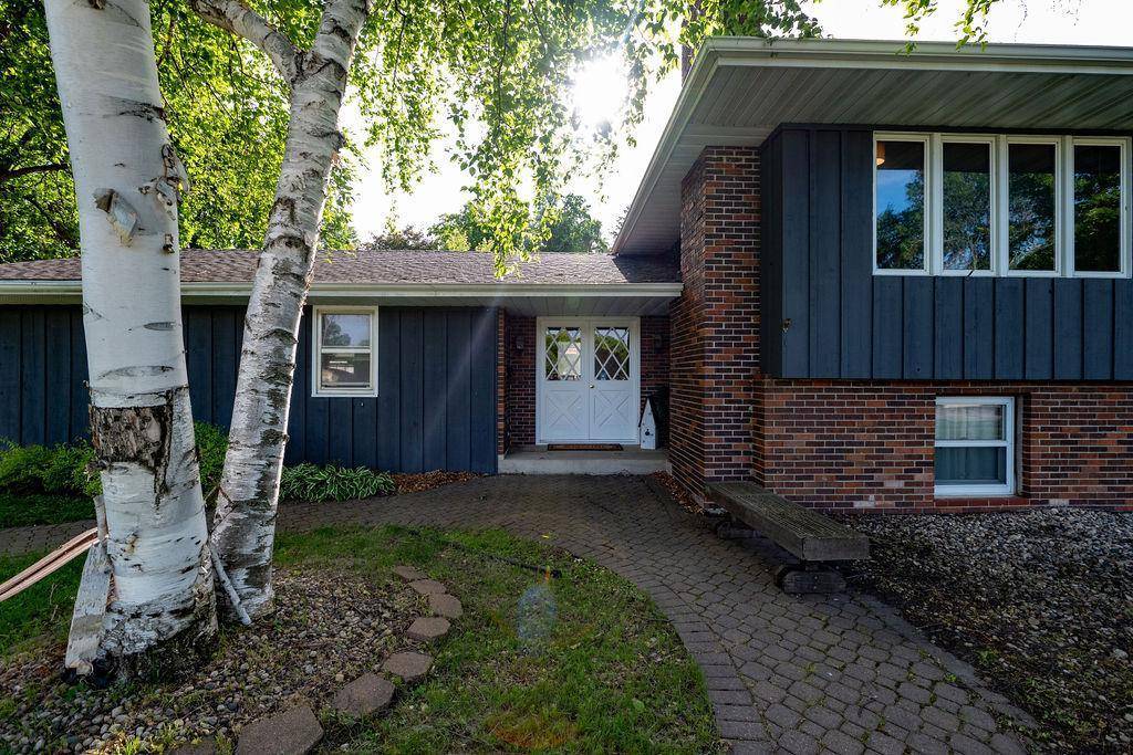 Willmar, MN 56201,900 13th AVE SW