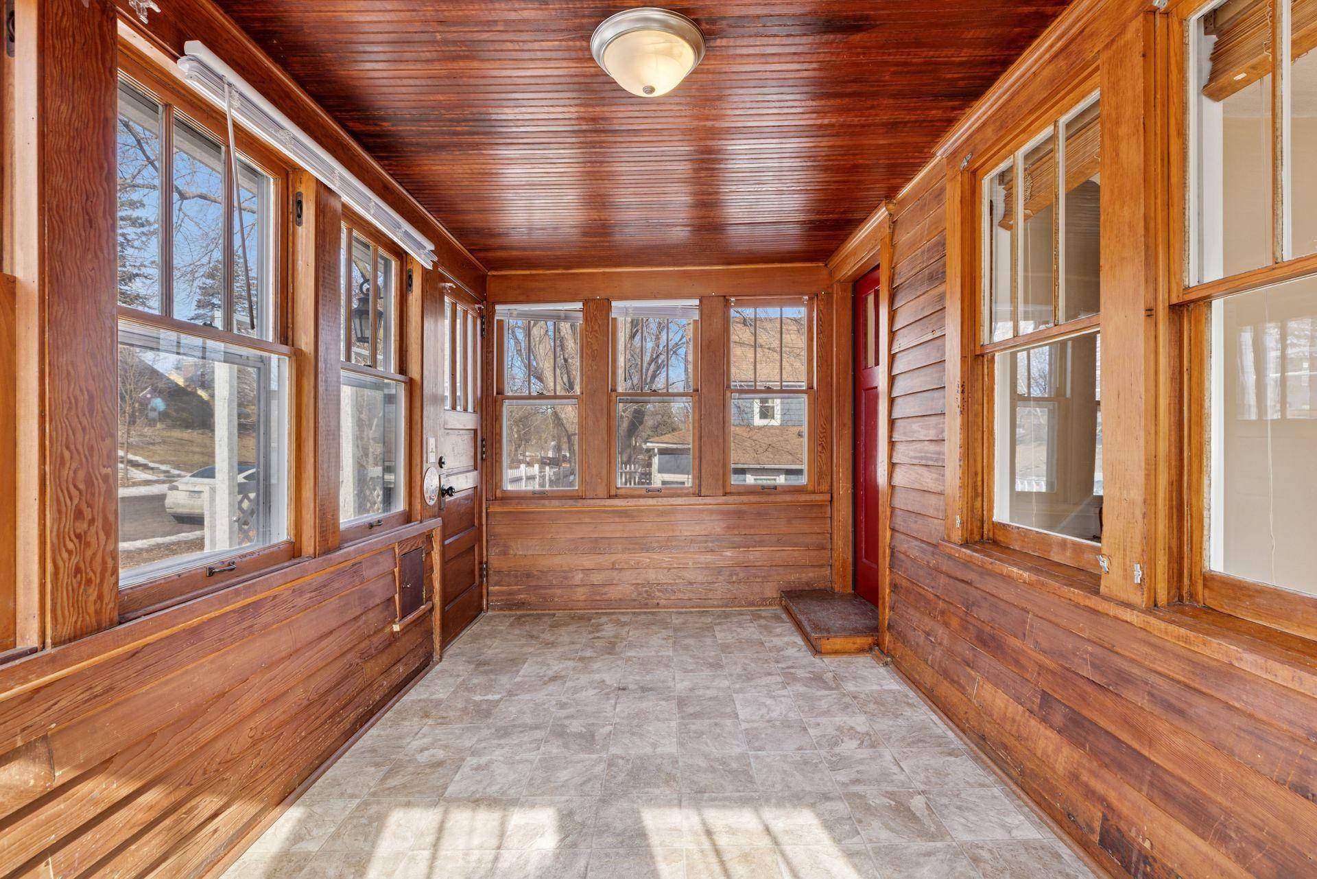 West Saint Paul, MN 55118,930 Humboldt AVE