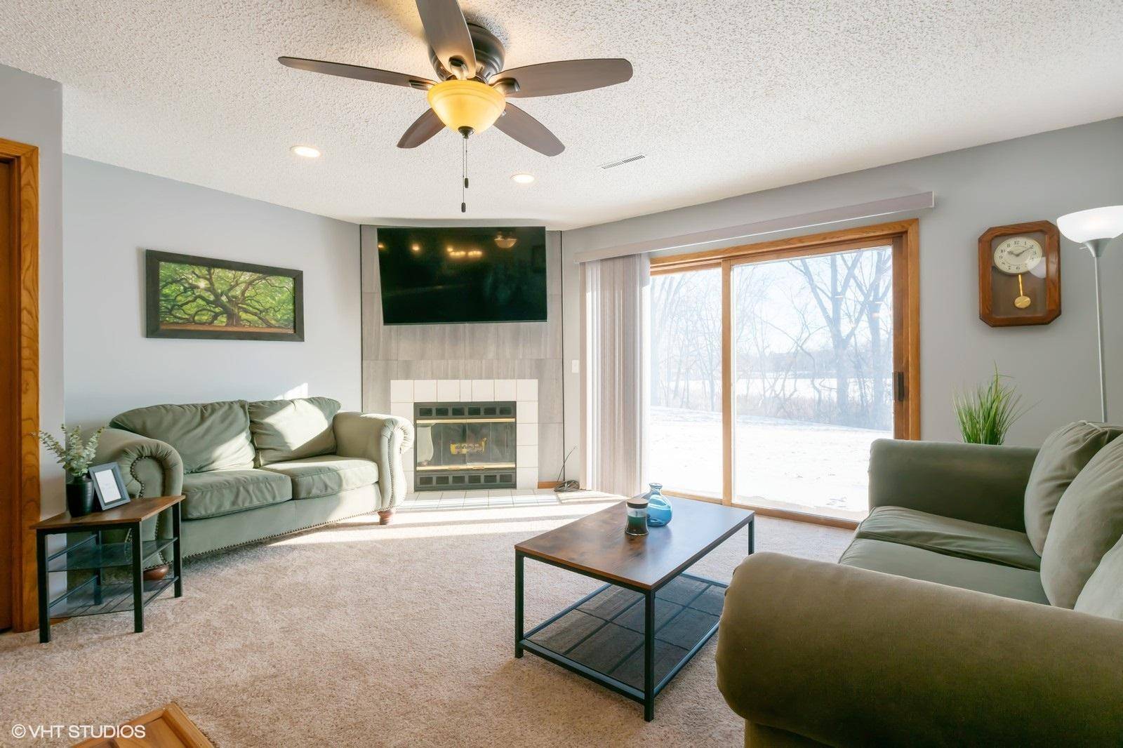 Eagan, MN 55121,3040 Shields DR #102