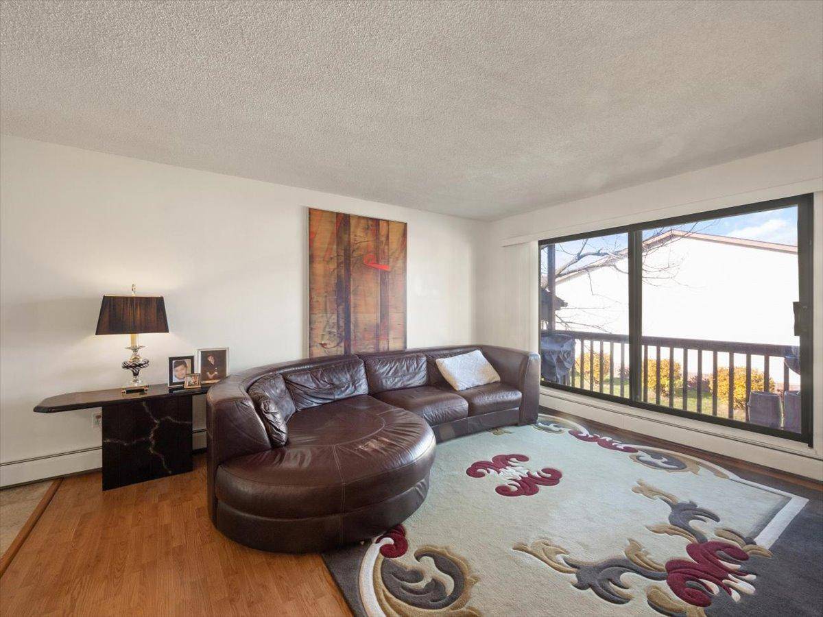 Saint Anthony, MN 55421,3921 Foss RD #205