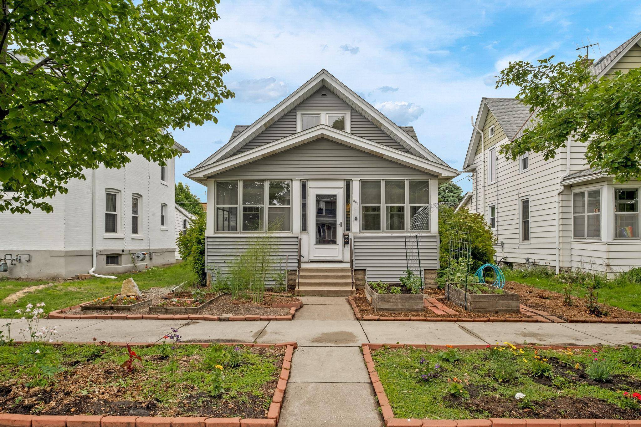Saint Paul, MN 55102,851 Watson AVE