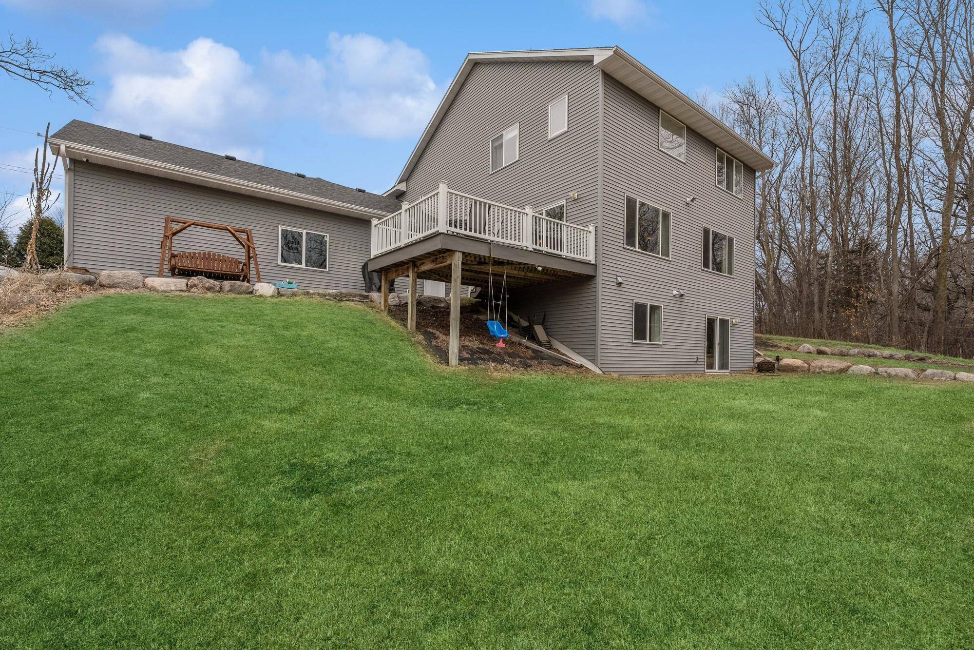 Independence, MN 55359,8675 County Road 11