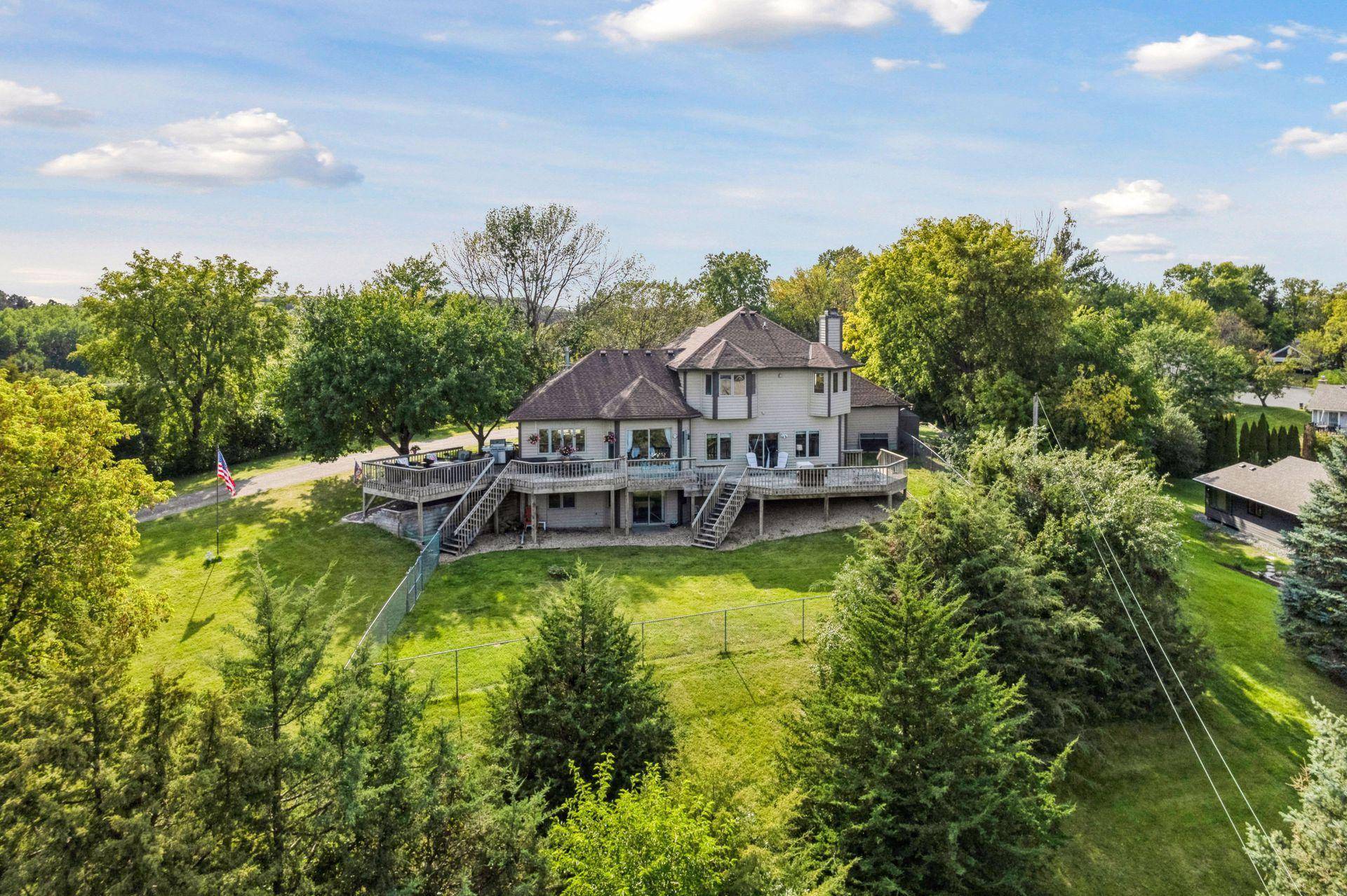Chanhassen, MN 55318,3861 Lone Cedar LN