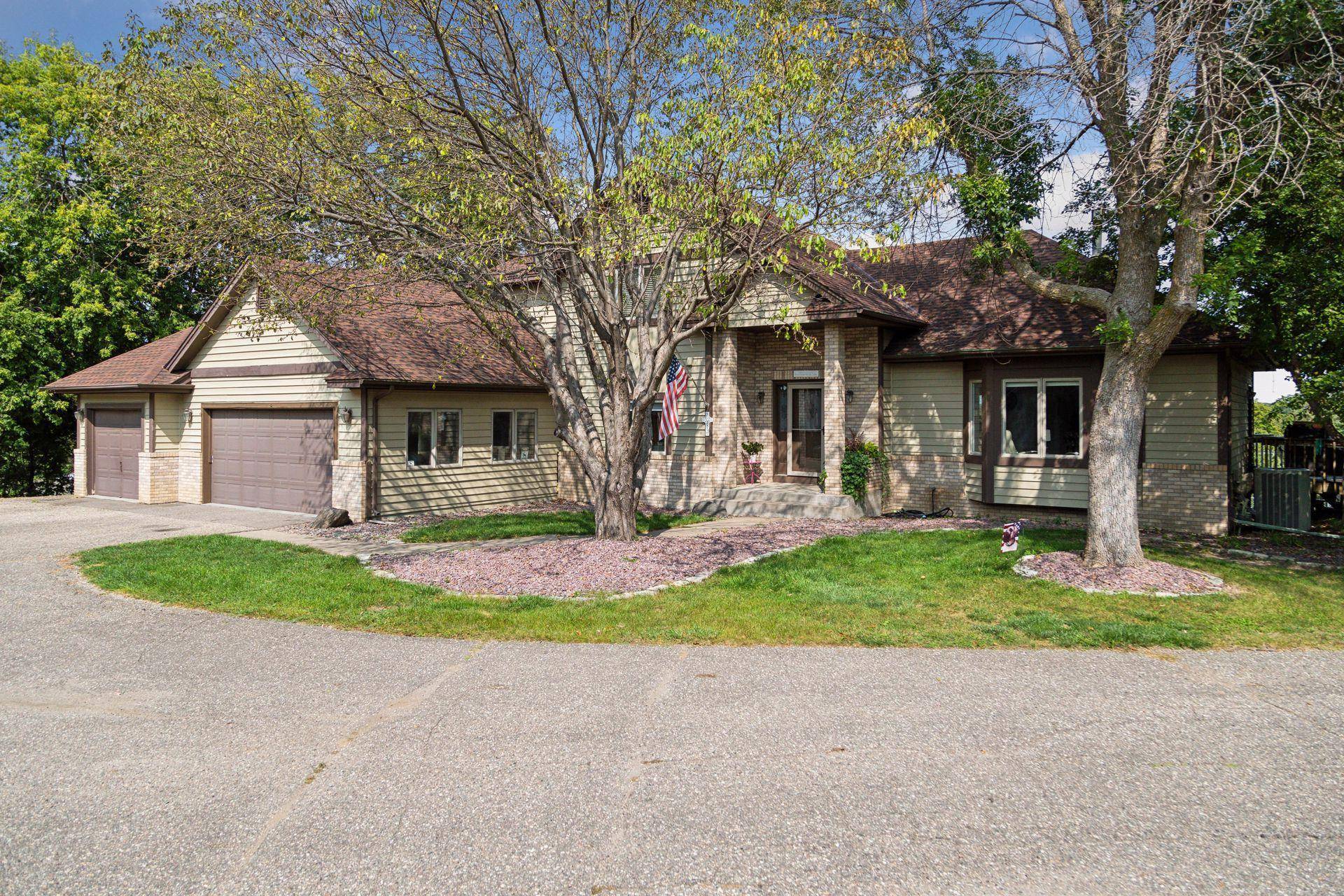 Chanhassen, MN 55318,3861 Lone Cedar LN