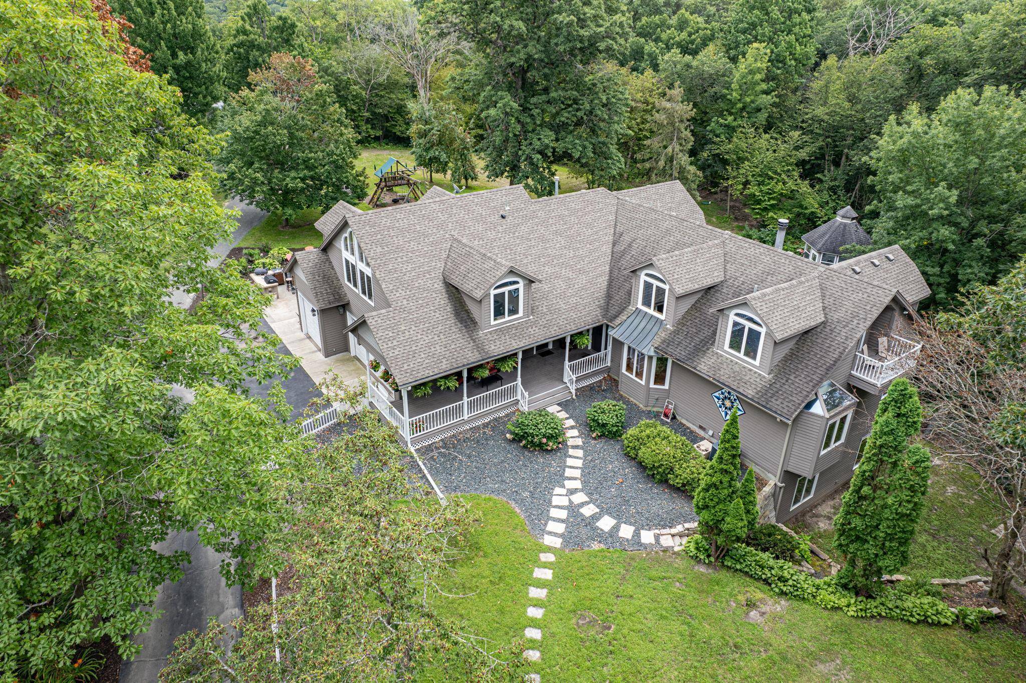 Chisago City, MN 55013,10069 Stacy TRL