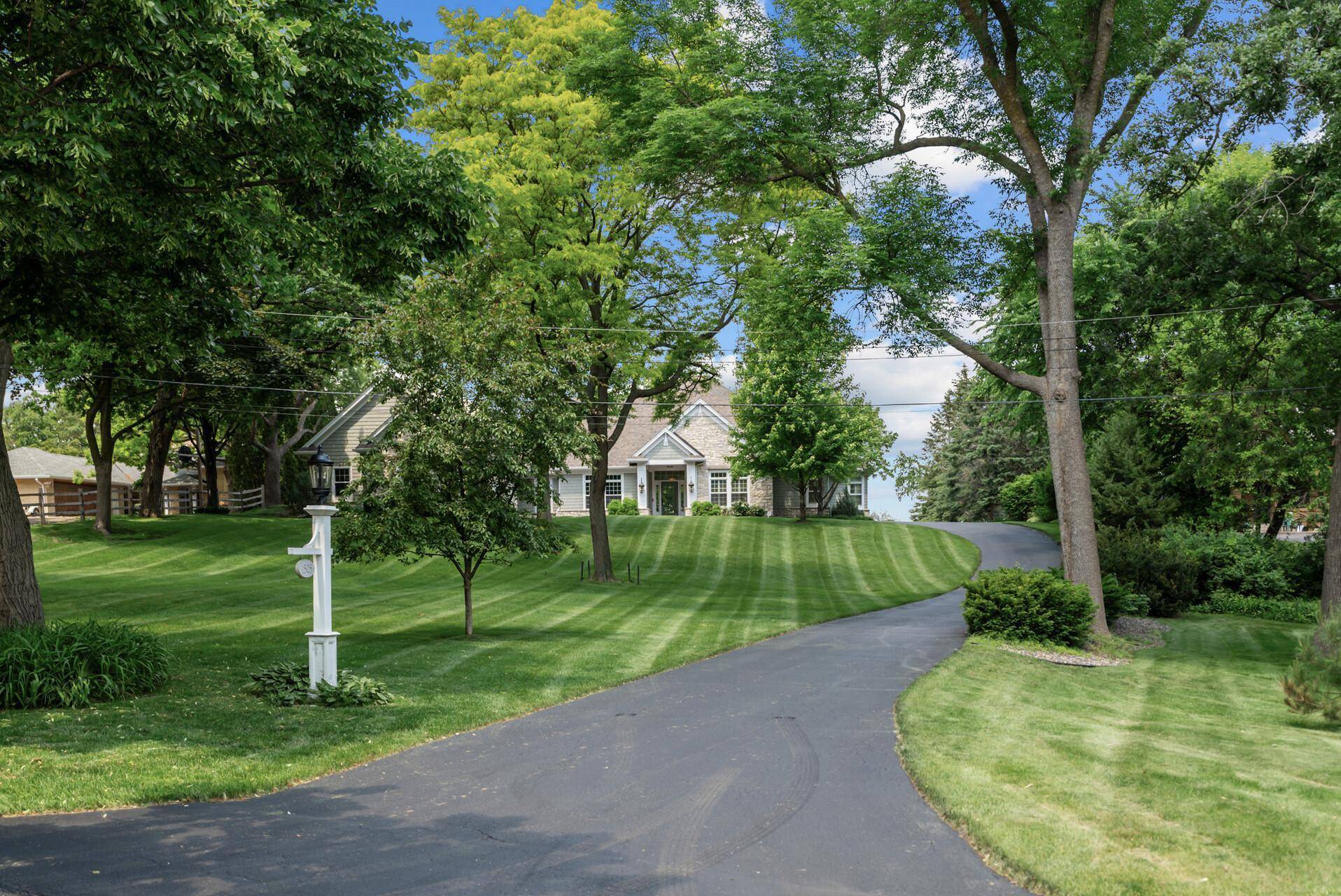 Arden Hills, MN 55112,1505 Edgewater AVE