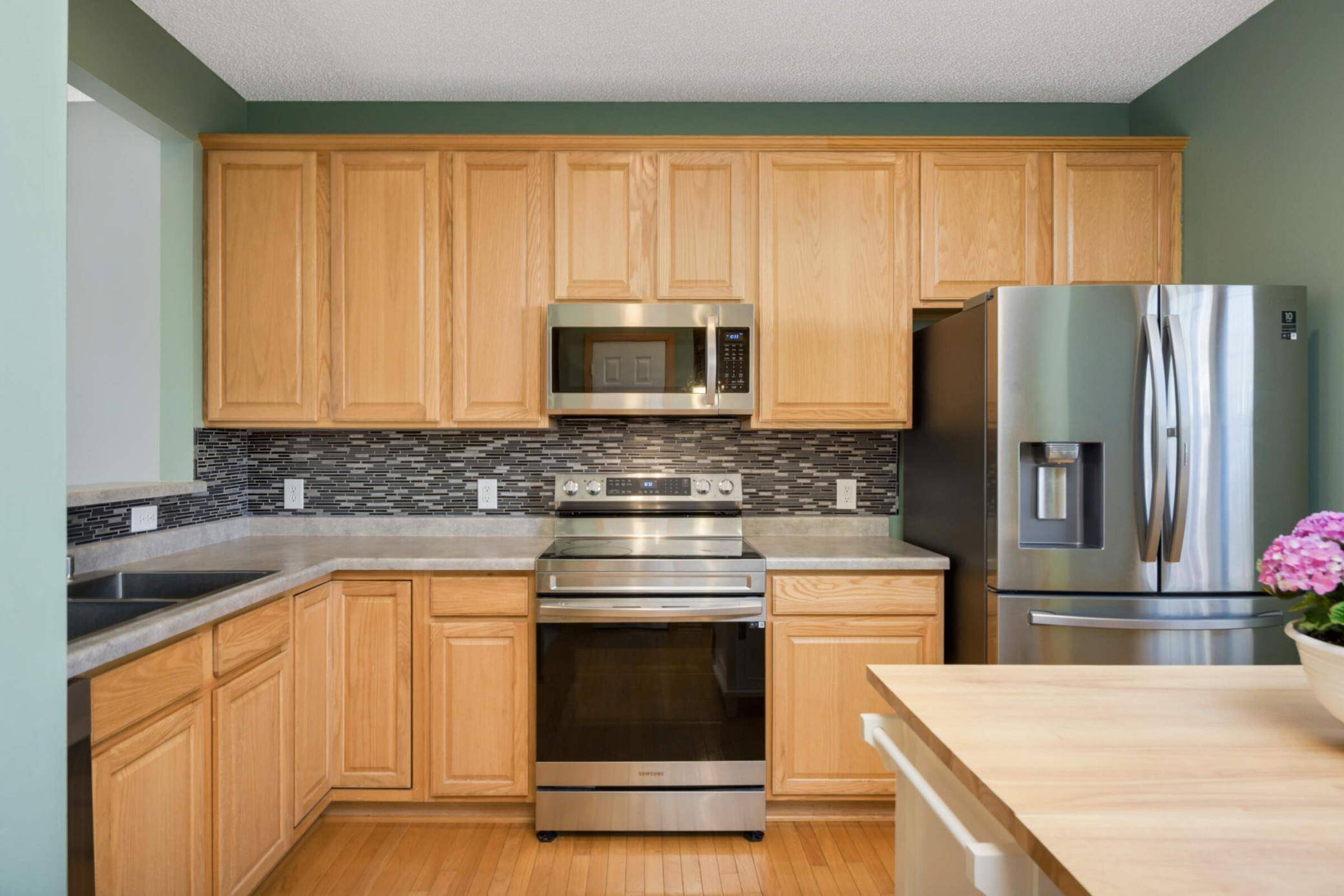 Circle Pines, MN 55014,707 Village Pkwy