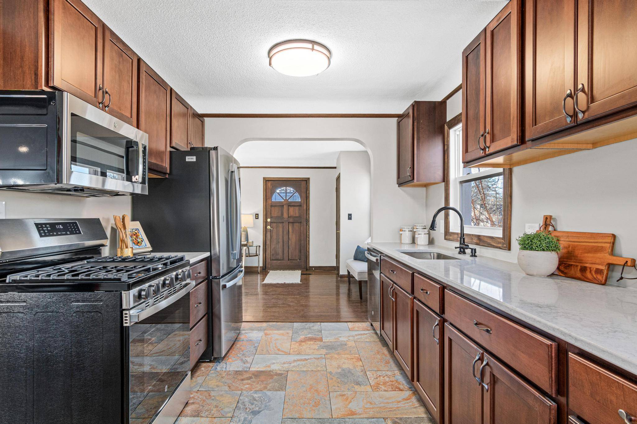 Saint Louis Park, MN 55426,6524 Minnetonka BLVD