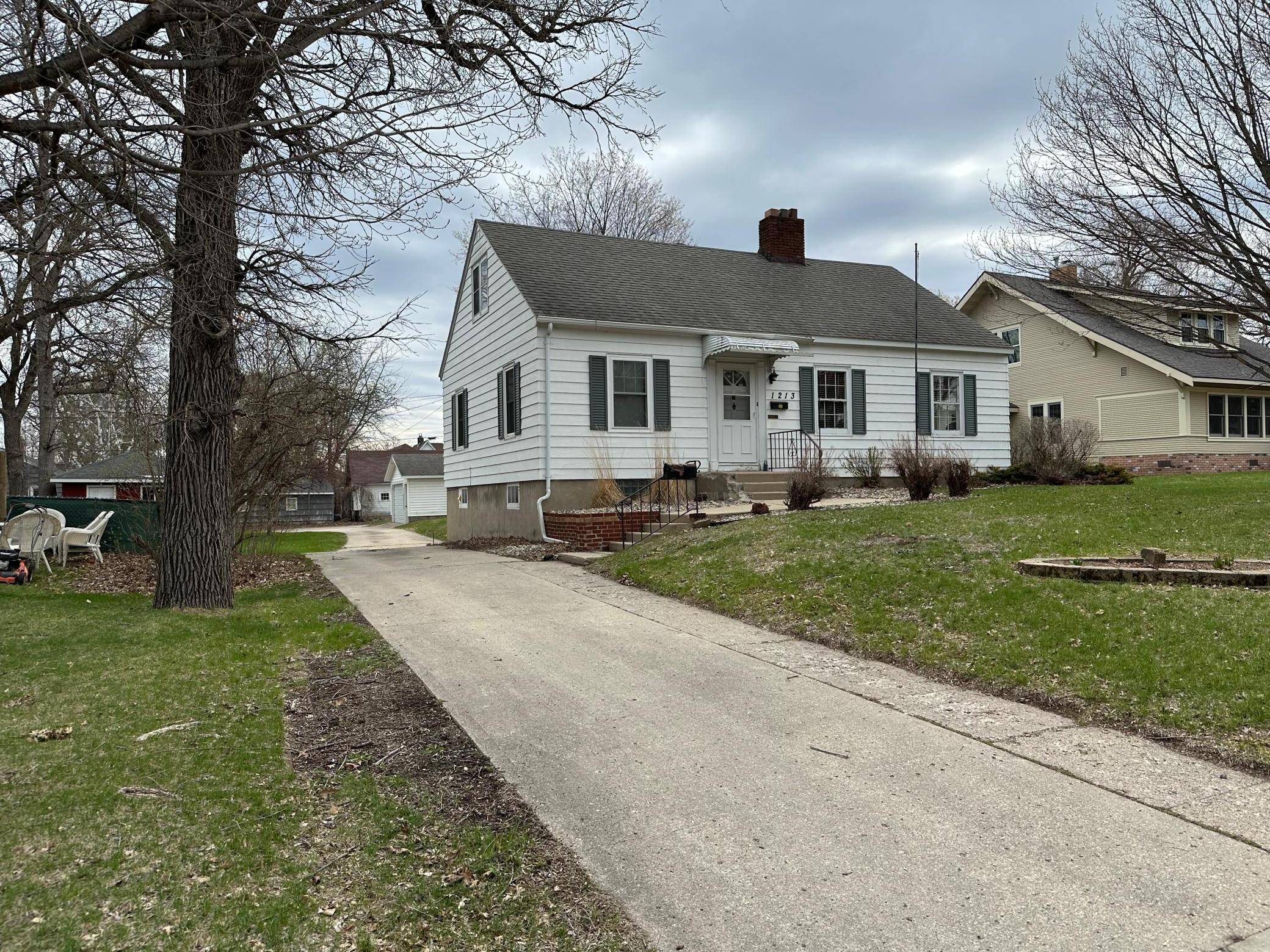 Detroit Lakes, MN 56501,1213 Minnesota AVE