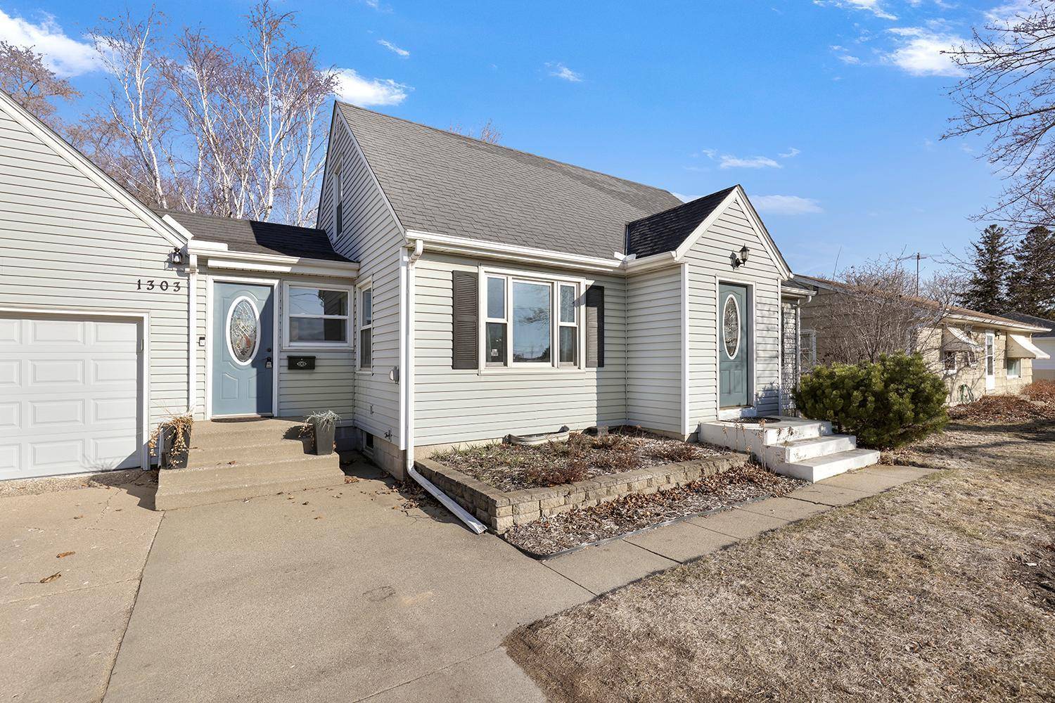Chaska, MN 55318,1303 Parallel ST