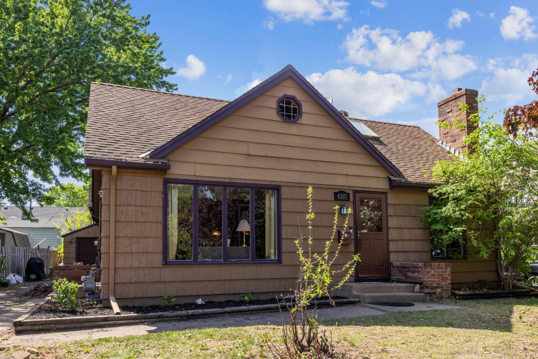 Robbinsdale, MN 55422,4207 Grimes AVE N