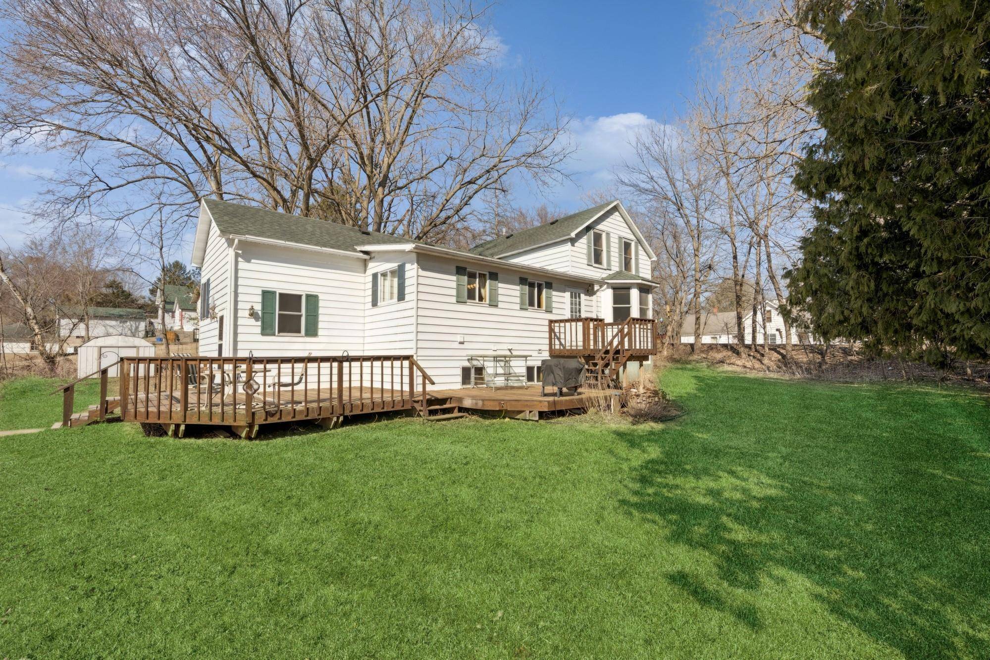 Deer Park, WI 54007,110 Park ST W