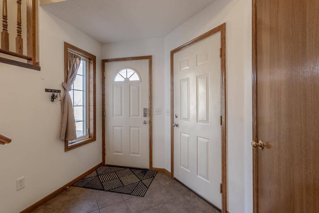 Mankato, MN 56001,104 Spyglass DR