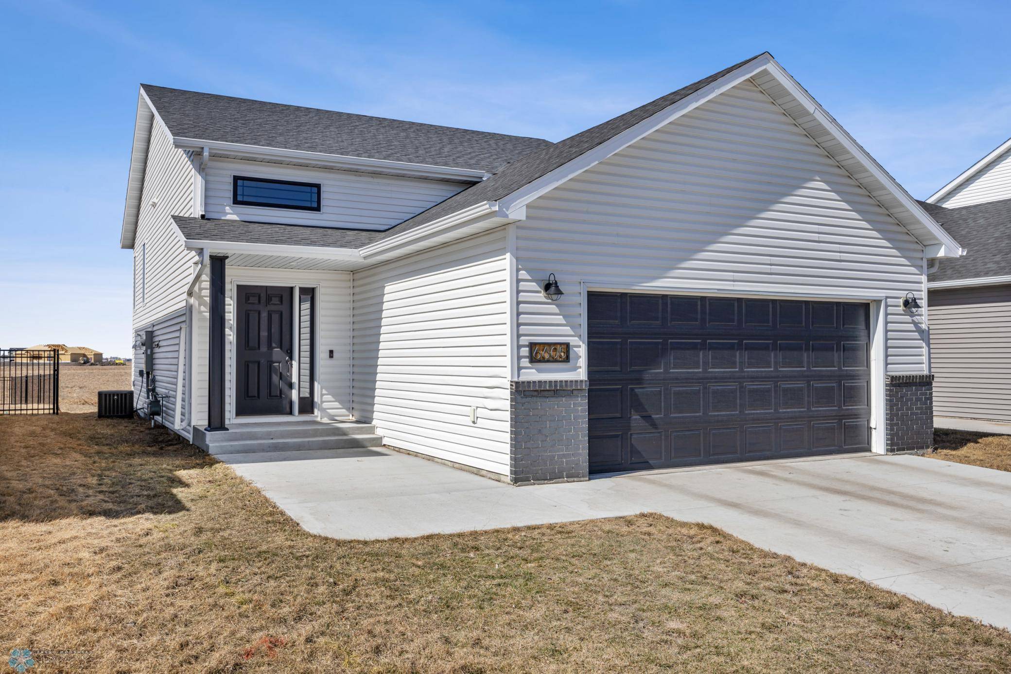 Fargo, ND 58104,6605 28th ST S