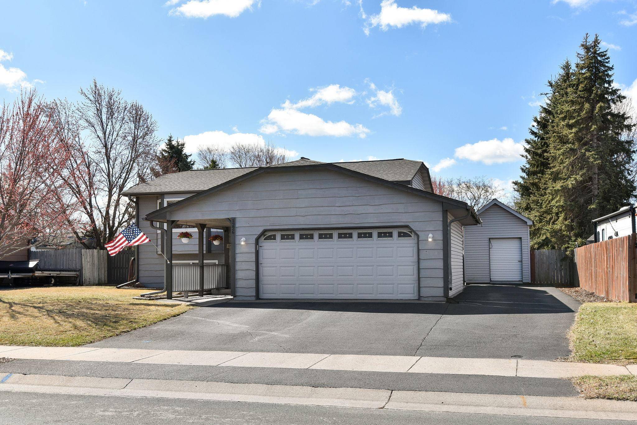 Anoka, MN 55303,1226 Roosevelt ST