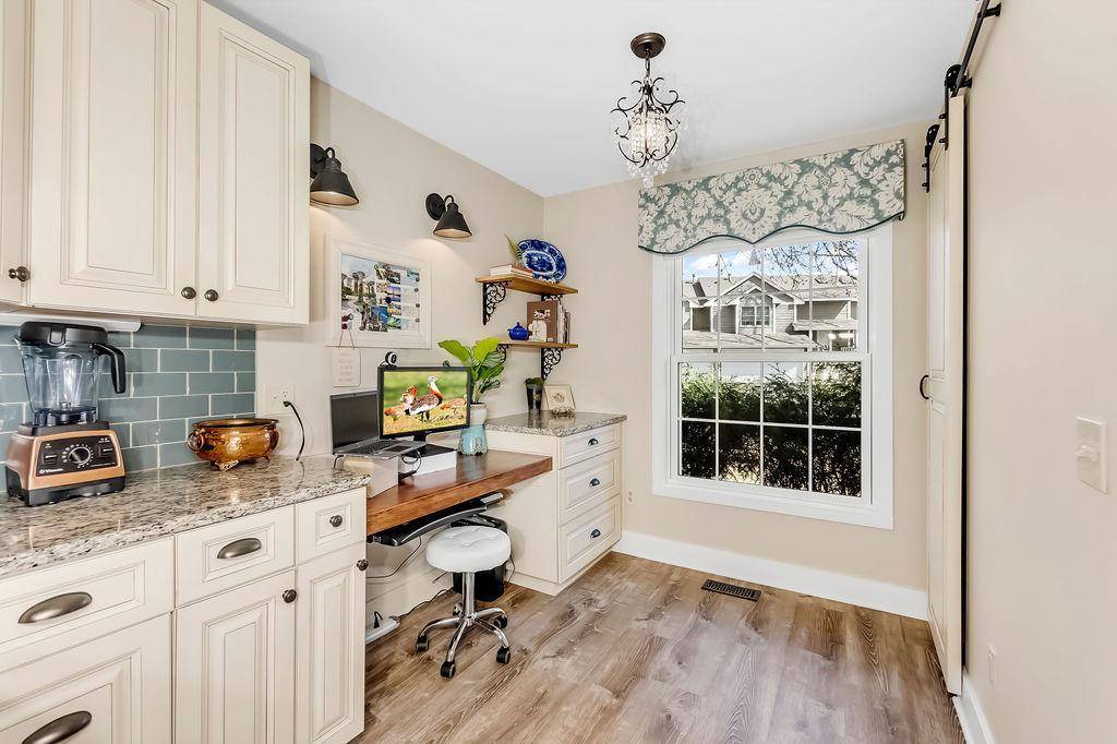 Eden Prairie, MN 55347,8058 Curtis LN