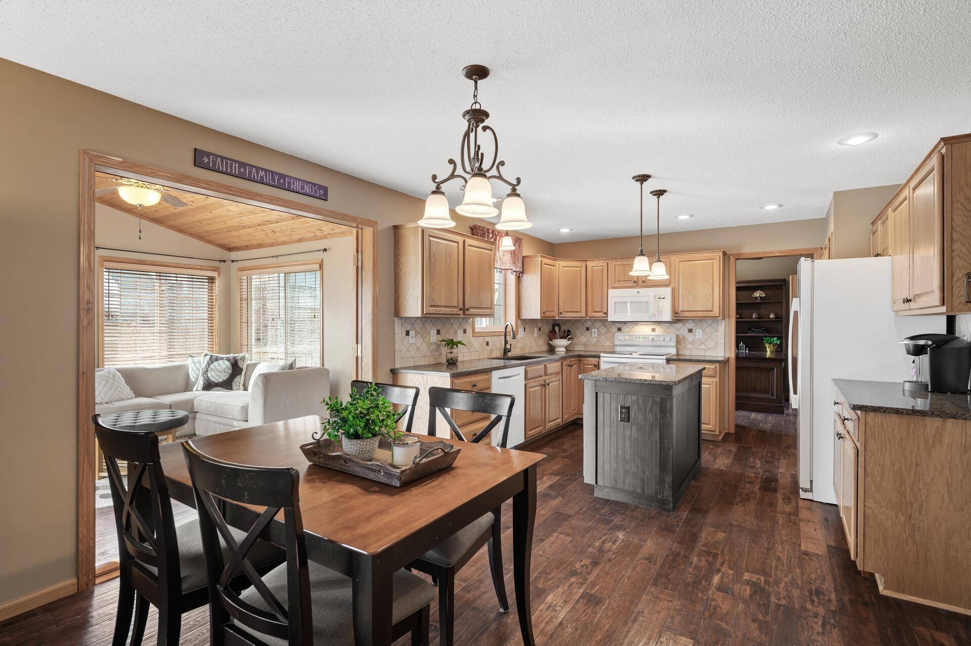 Lakeville, MN 55044,17377 Goldenrod AVE
