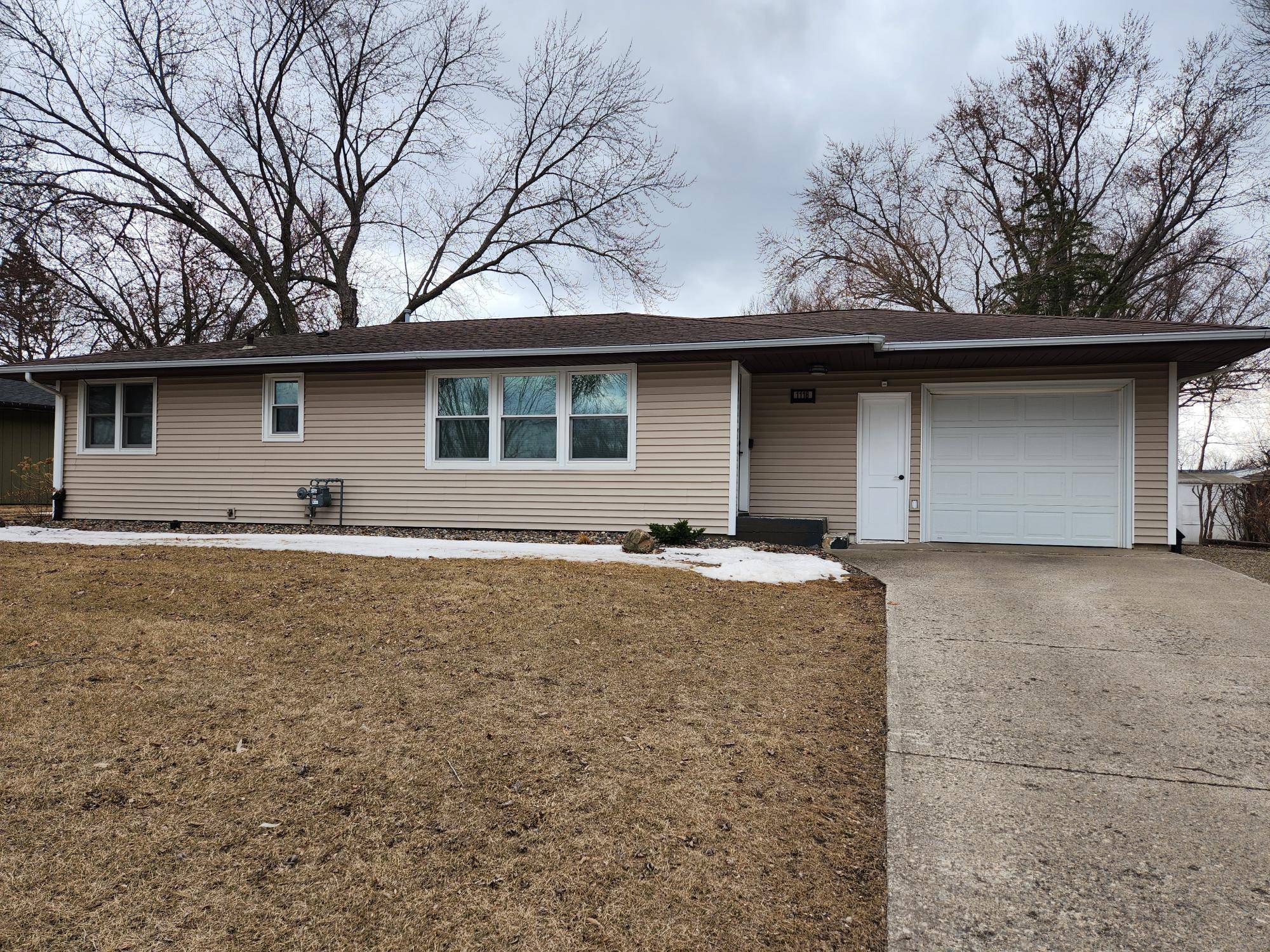 Albert Lea, MN 56007,1118 Crestview RD