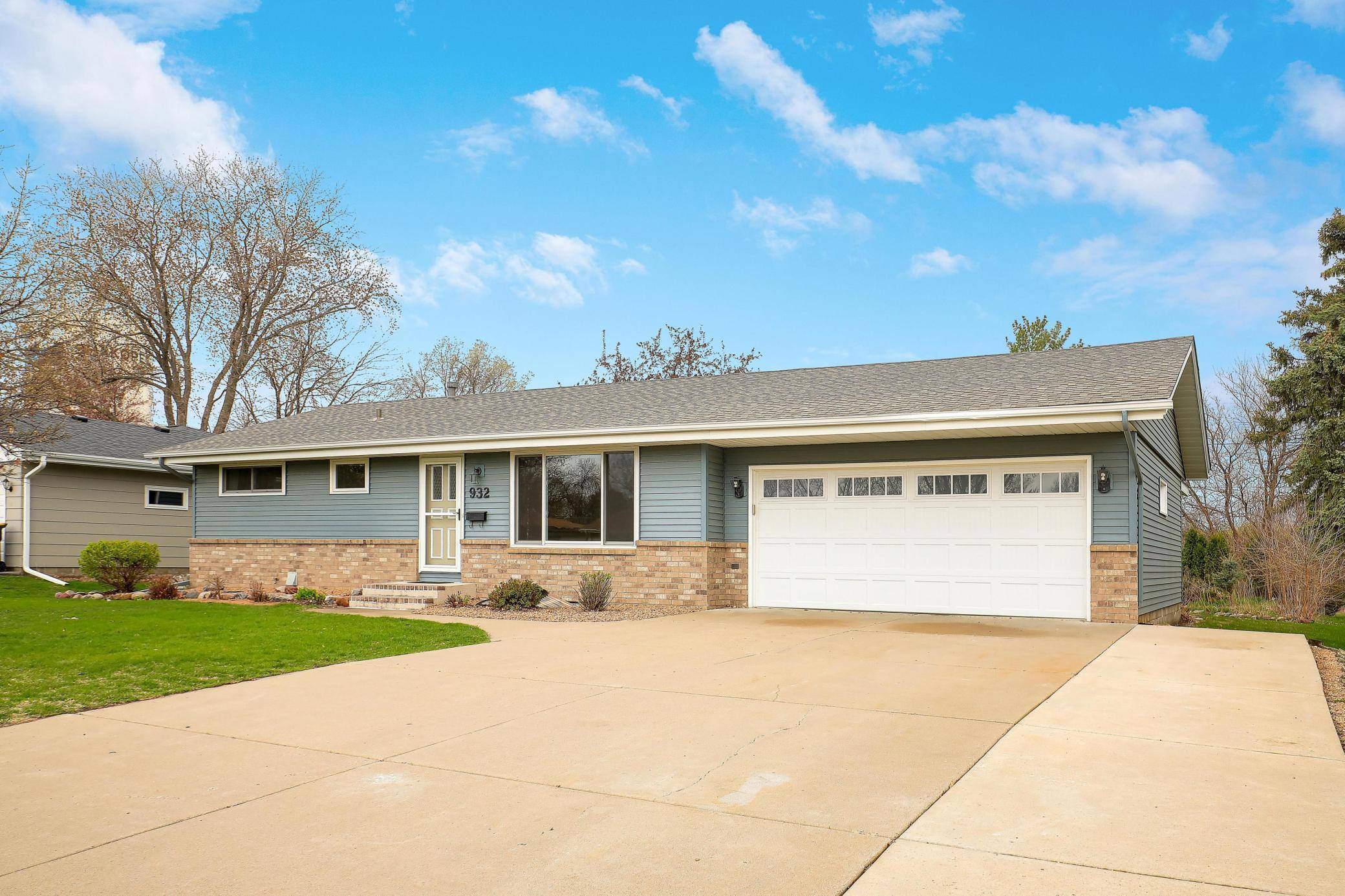 Shakopee, MN 55379,932 Clay ST S