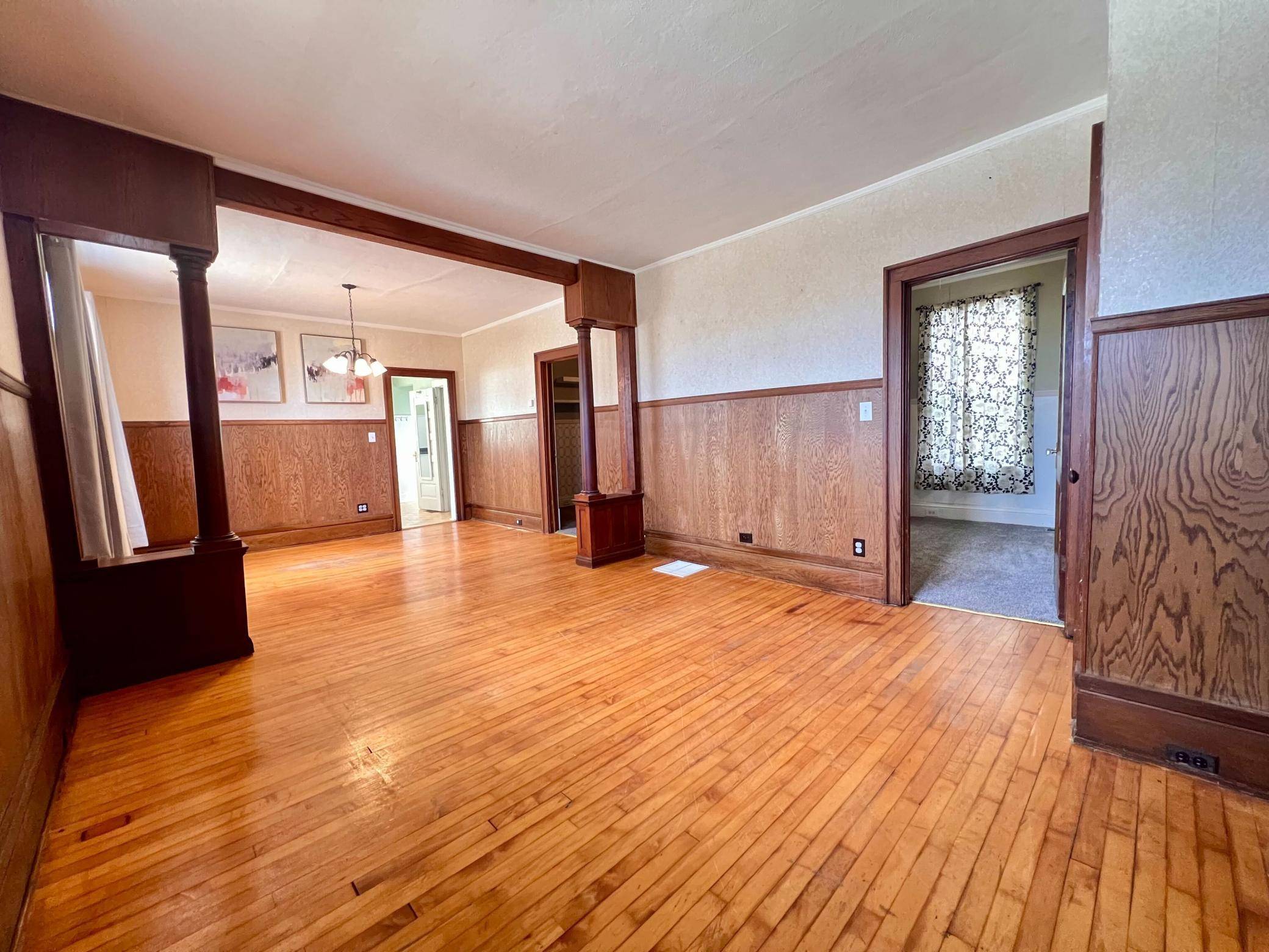 Chisholm, MN 55719,307 4th St NW