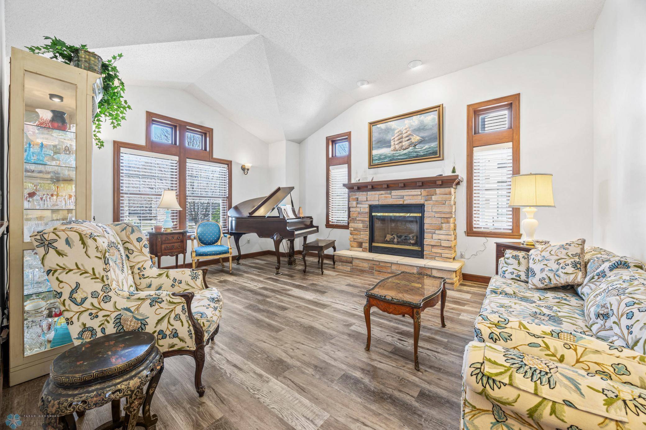 Fargo, ND 58102,1373 Highpointe DR N