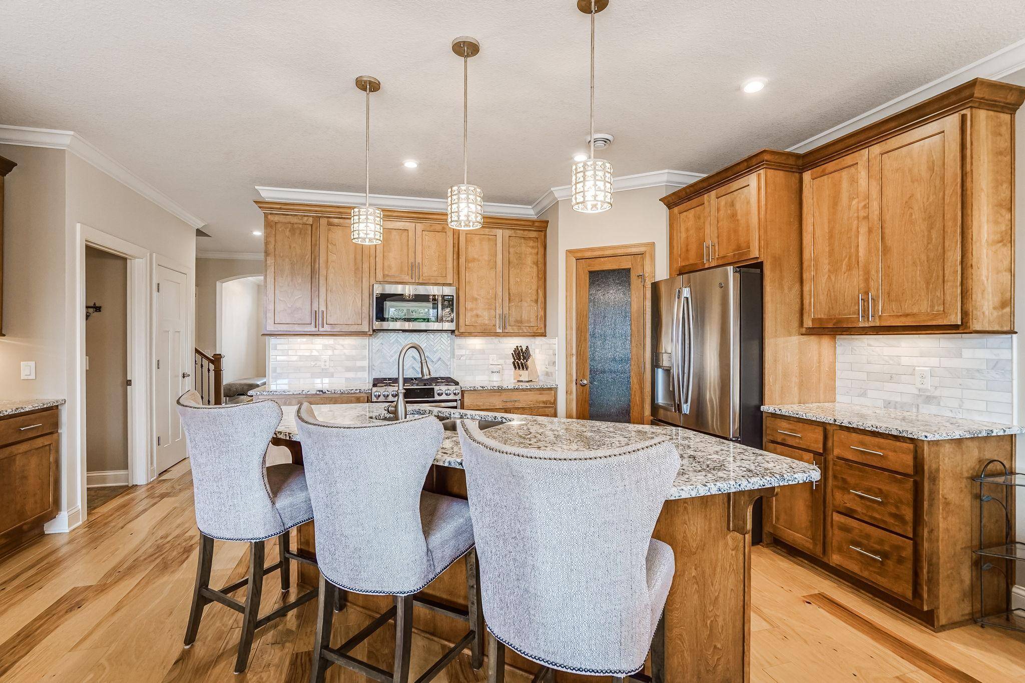 Lake Elmo, MN 55042,987 Irving CT N