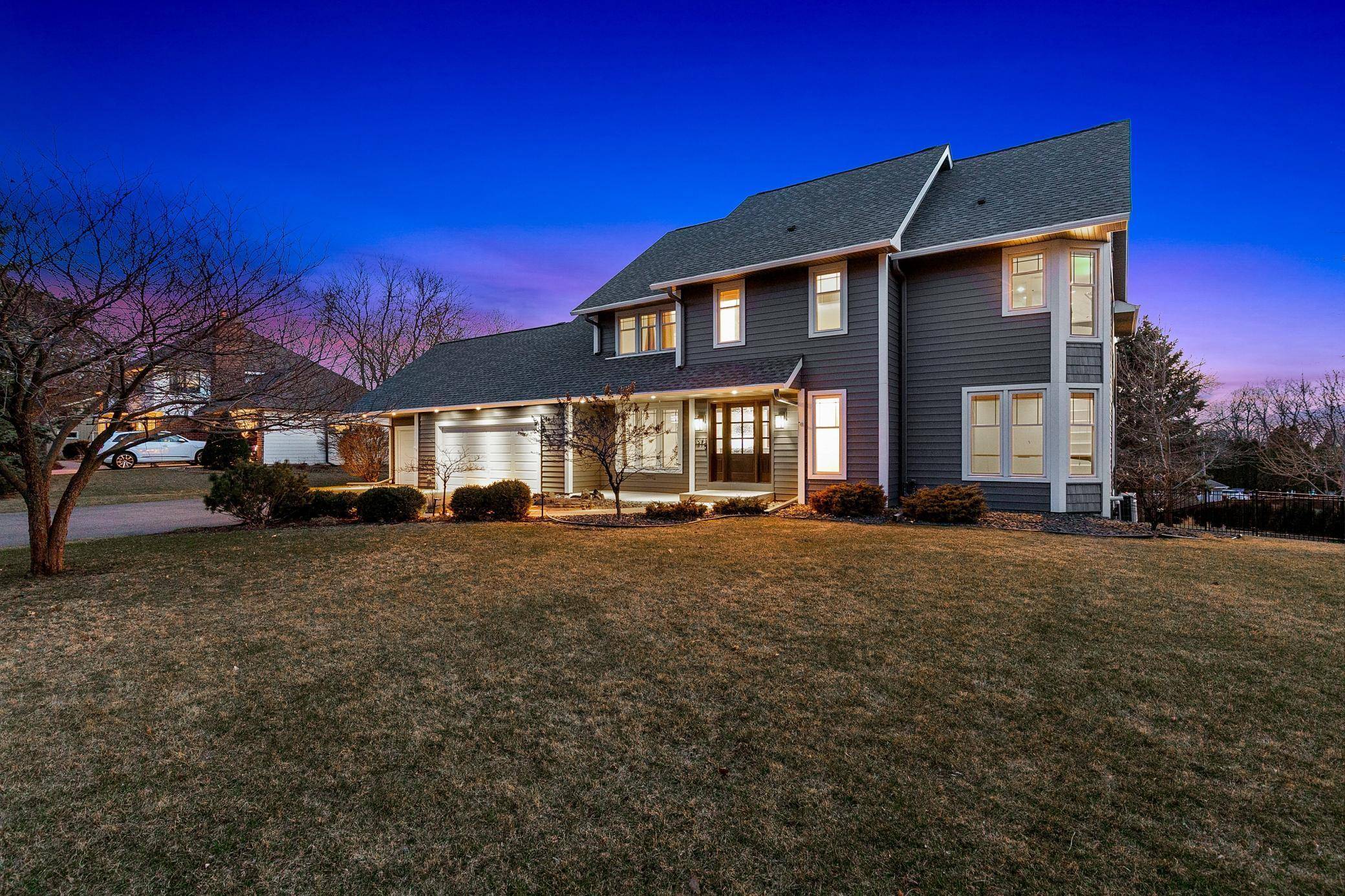 Mendota Heights, MN 55118,1373 Knollwood LN