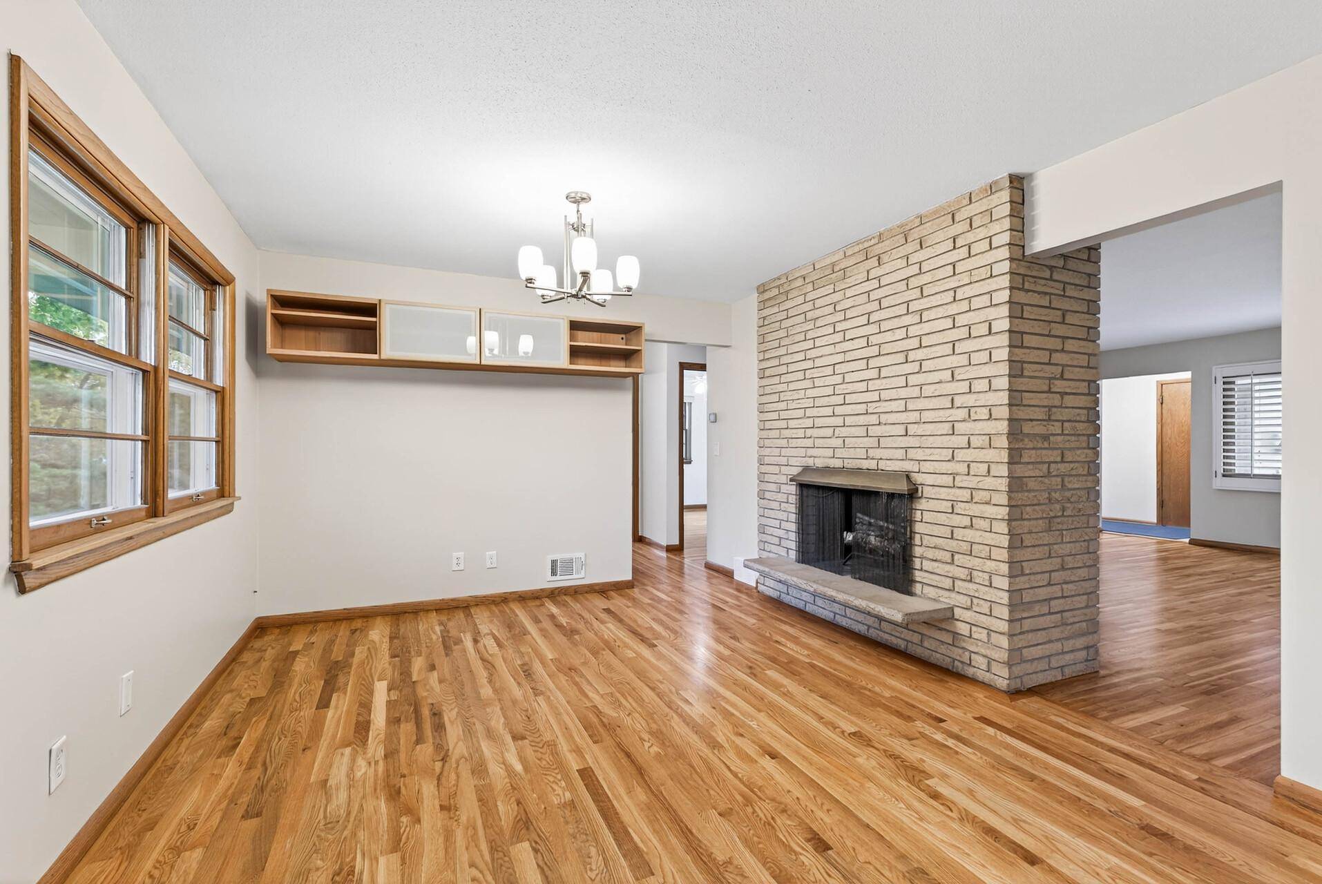 Edina, MN 55439,5224 W 70th ST