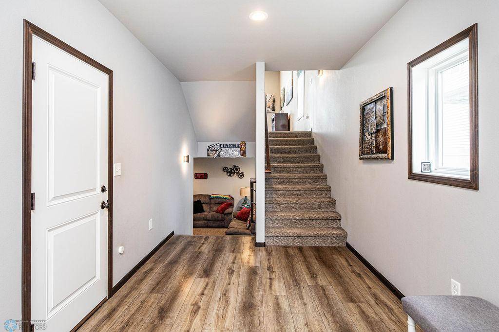 West Fargo, ND 58078,5278 10th ST W