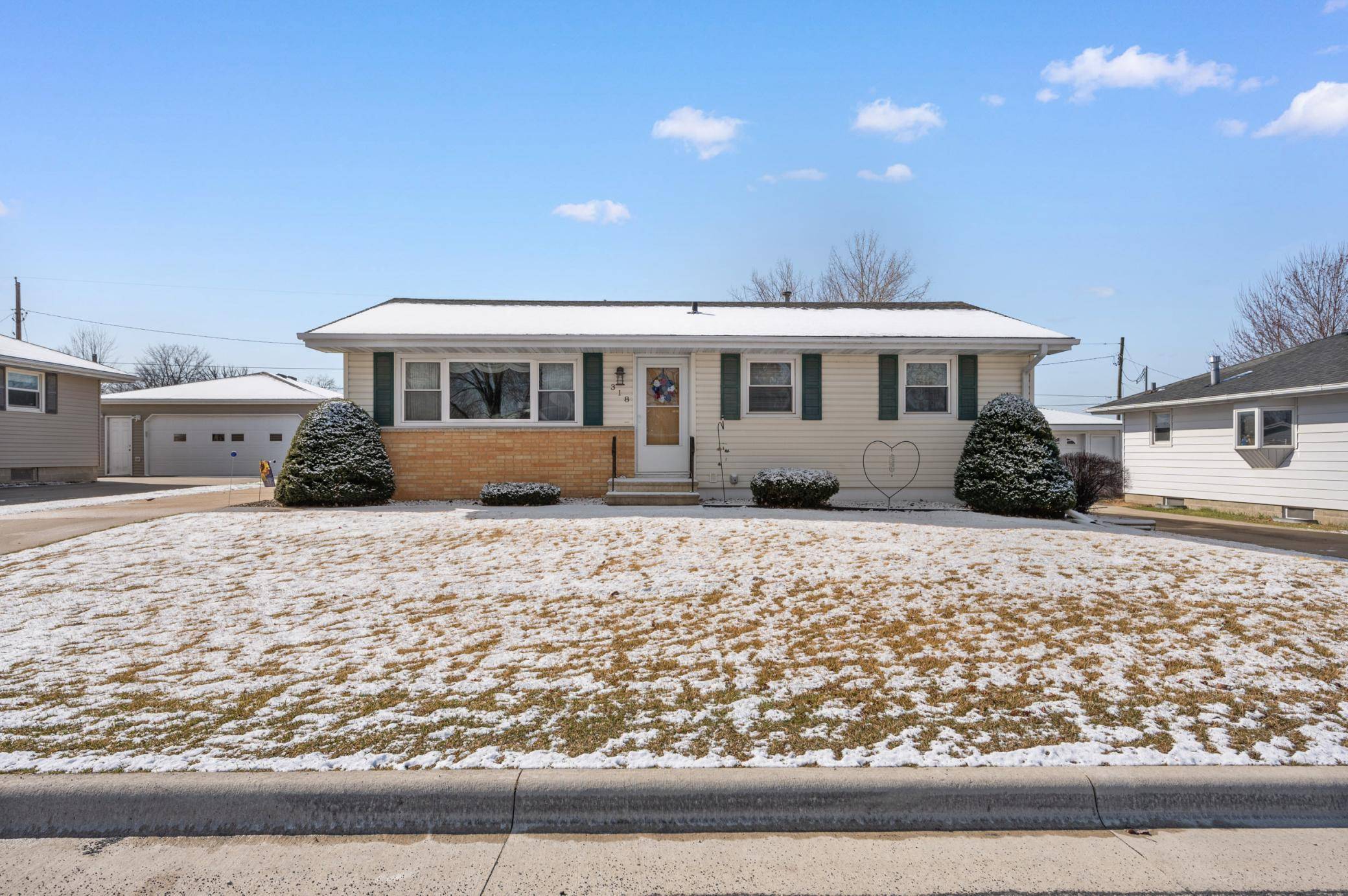 Stewartville, MN 55976,318 5th ST SE