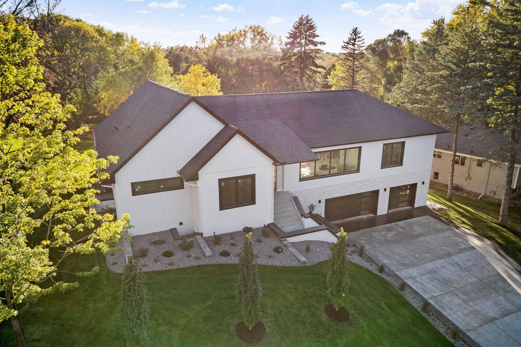 Eden Prairie, MN 55346,6468 Kurtz LN