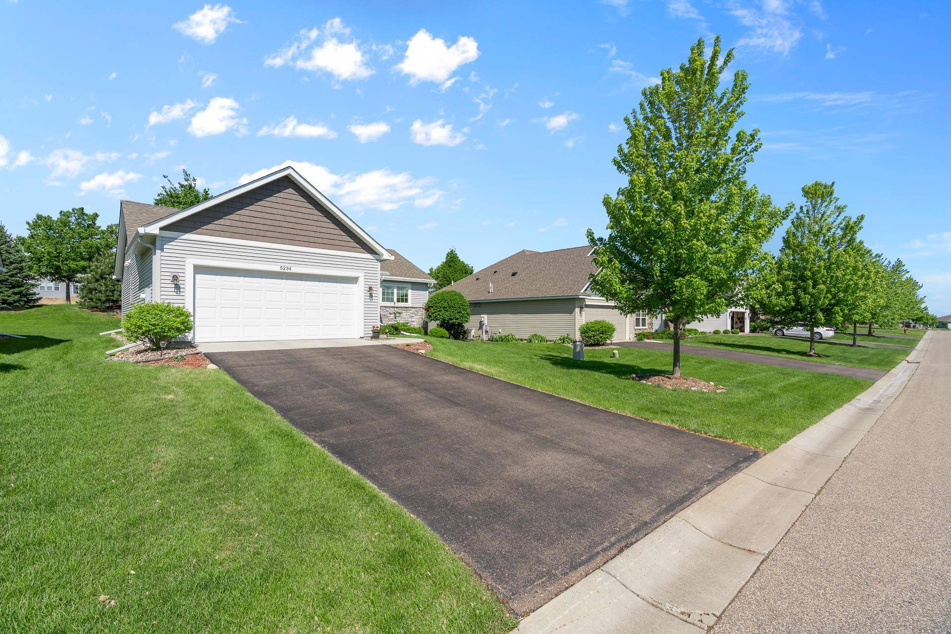 Woodbury, MN 55129,5234 Sundial LN