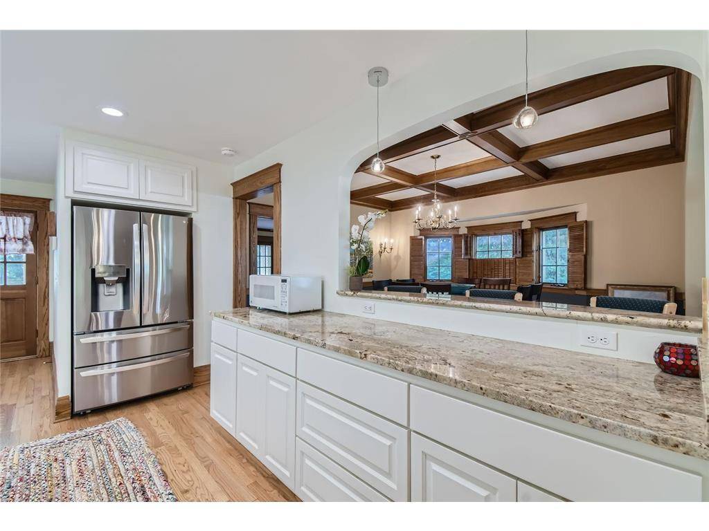 Minneapolis, MN 55408,3115 E Bde Maka Ska Pkwy