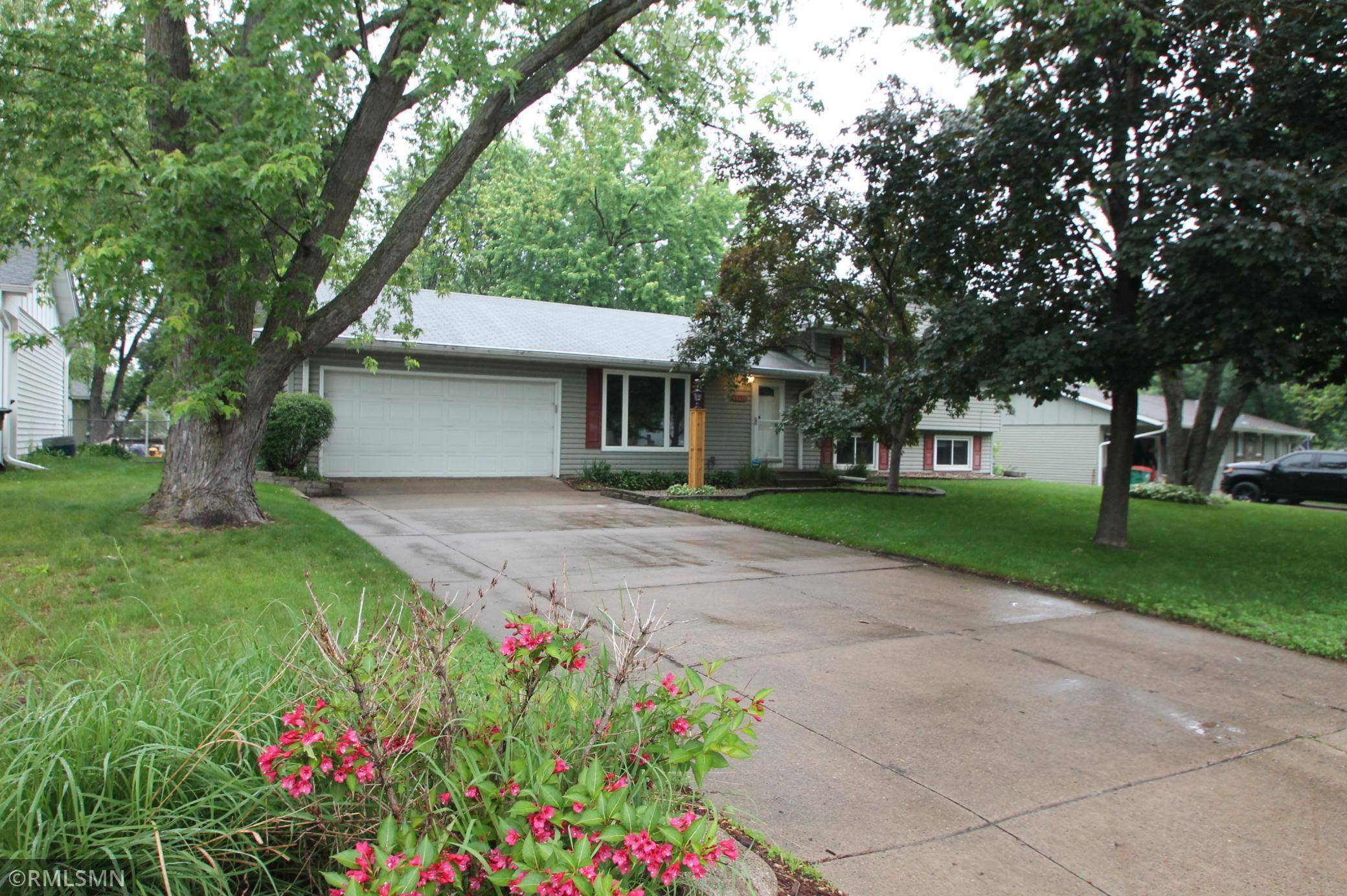 Coon Rapids, MN 55433,10628 Direct River DR NW