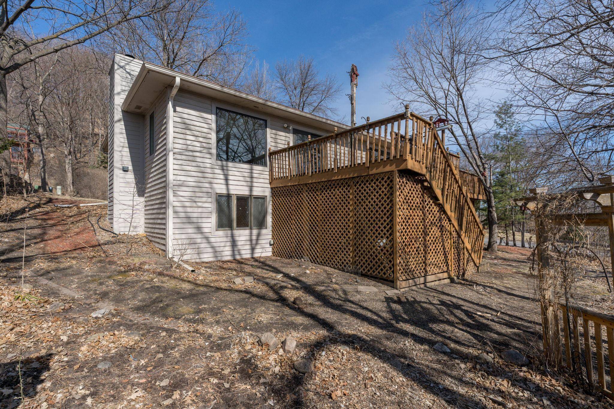 North Mankato, MN 56003,905 Belvista DR