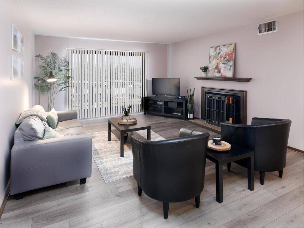 Edina, MN 55435,4120 Parklawn AVE #236