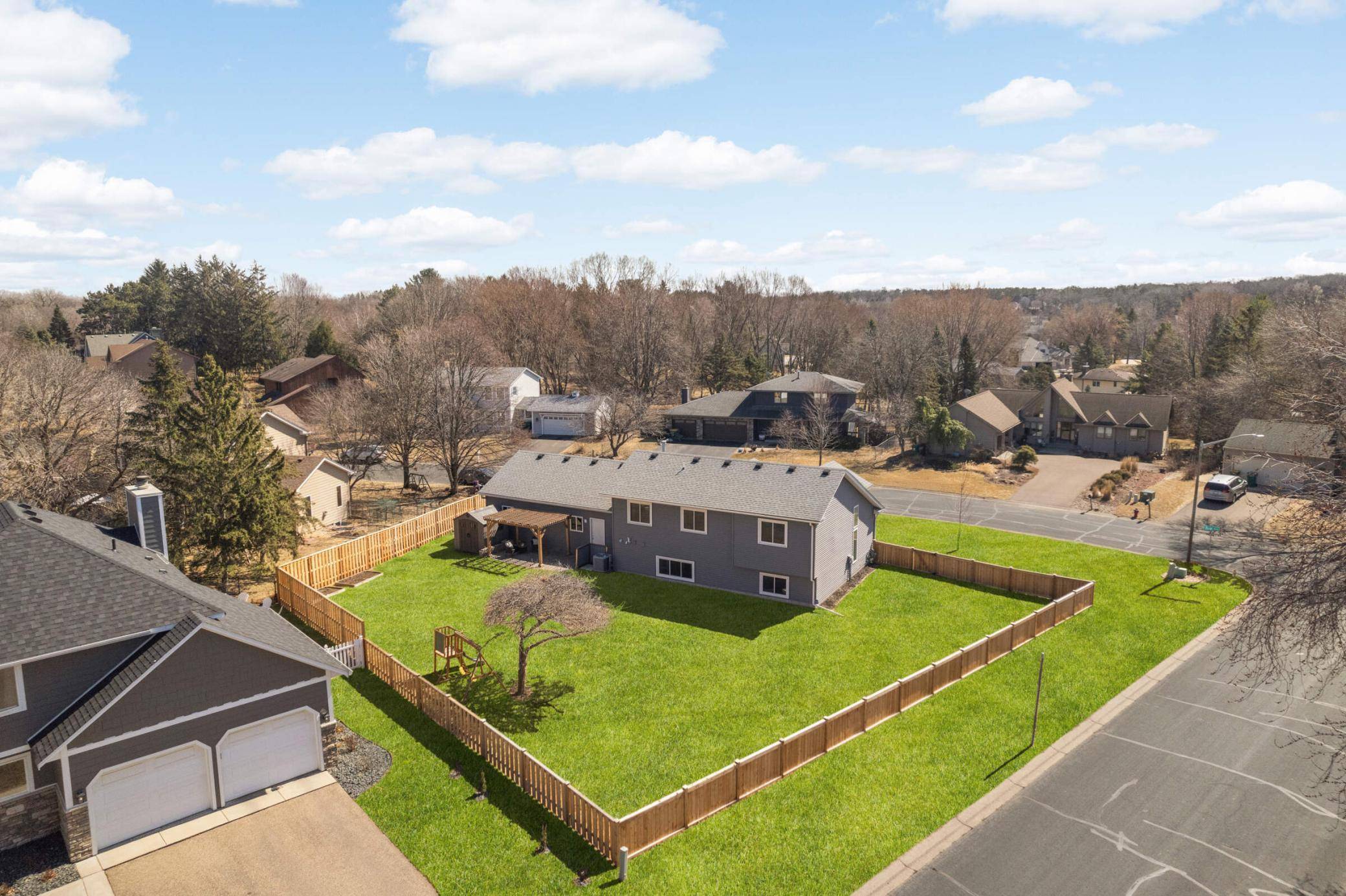 Vadnais Heights, MN 55127,385 Bear AVE S