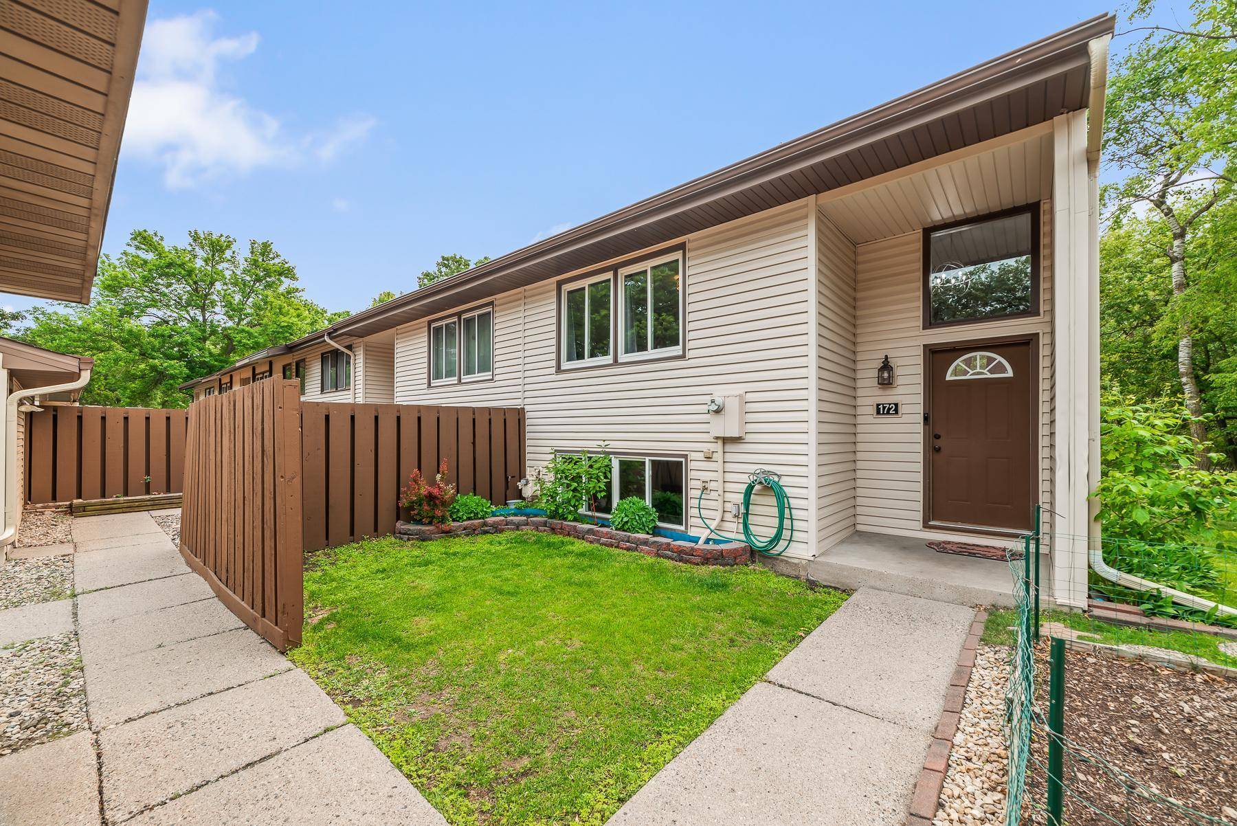 Burnsville, MN 55337,172 River Woods LN