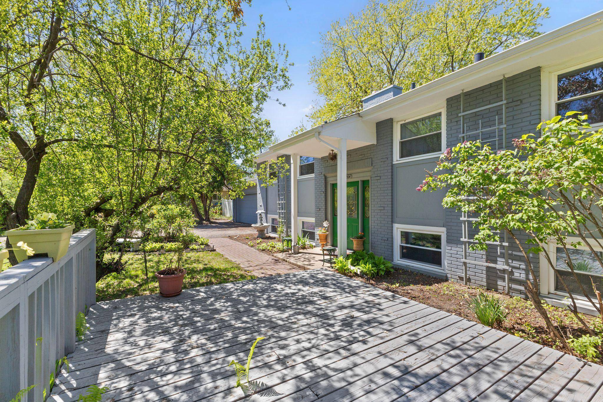 Minnetonka, MN 55345,5264 Michaele LN